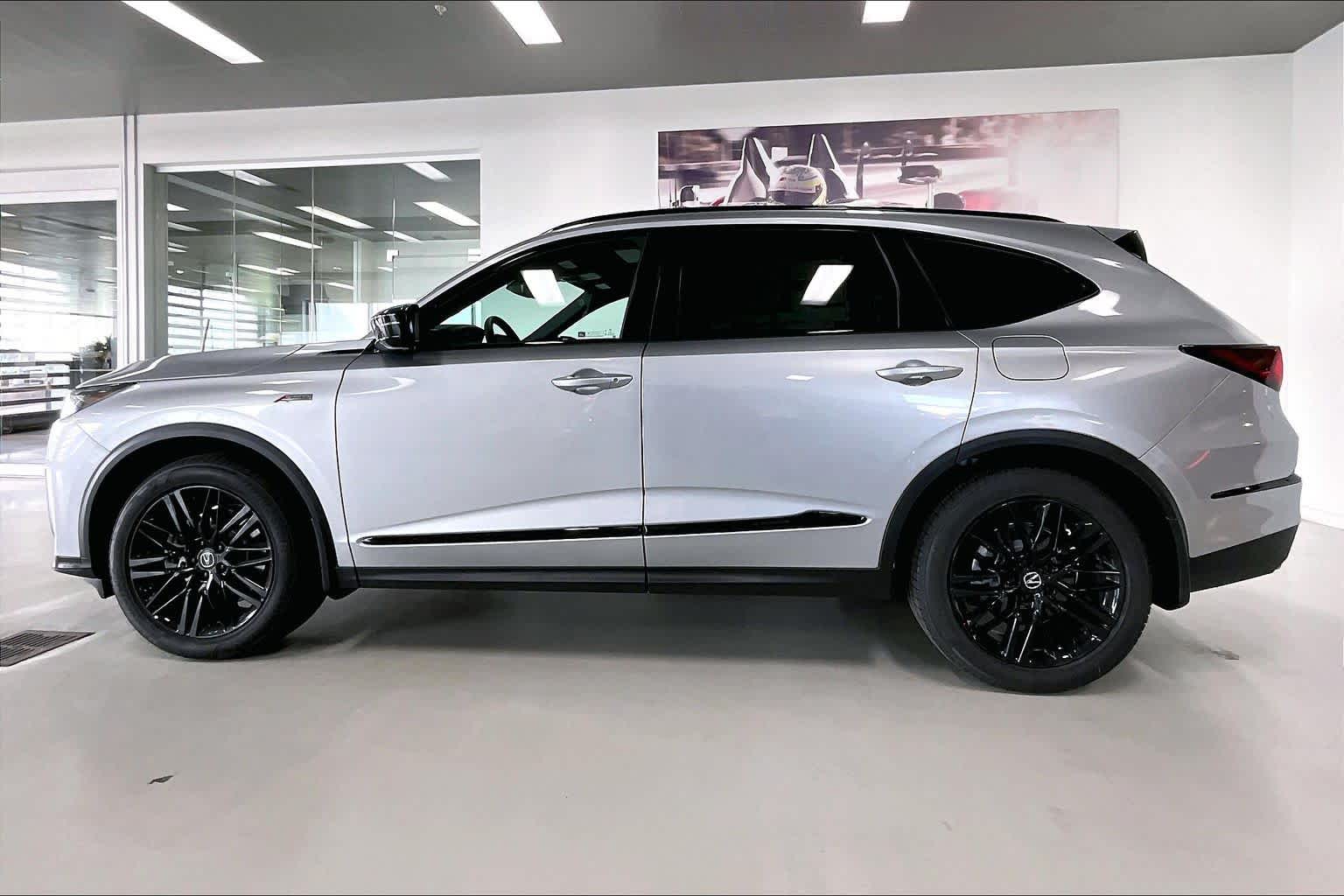 Thumbnail: 2026 Acura MDX - 3