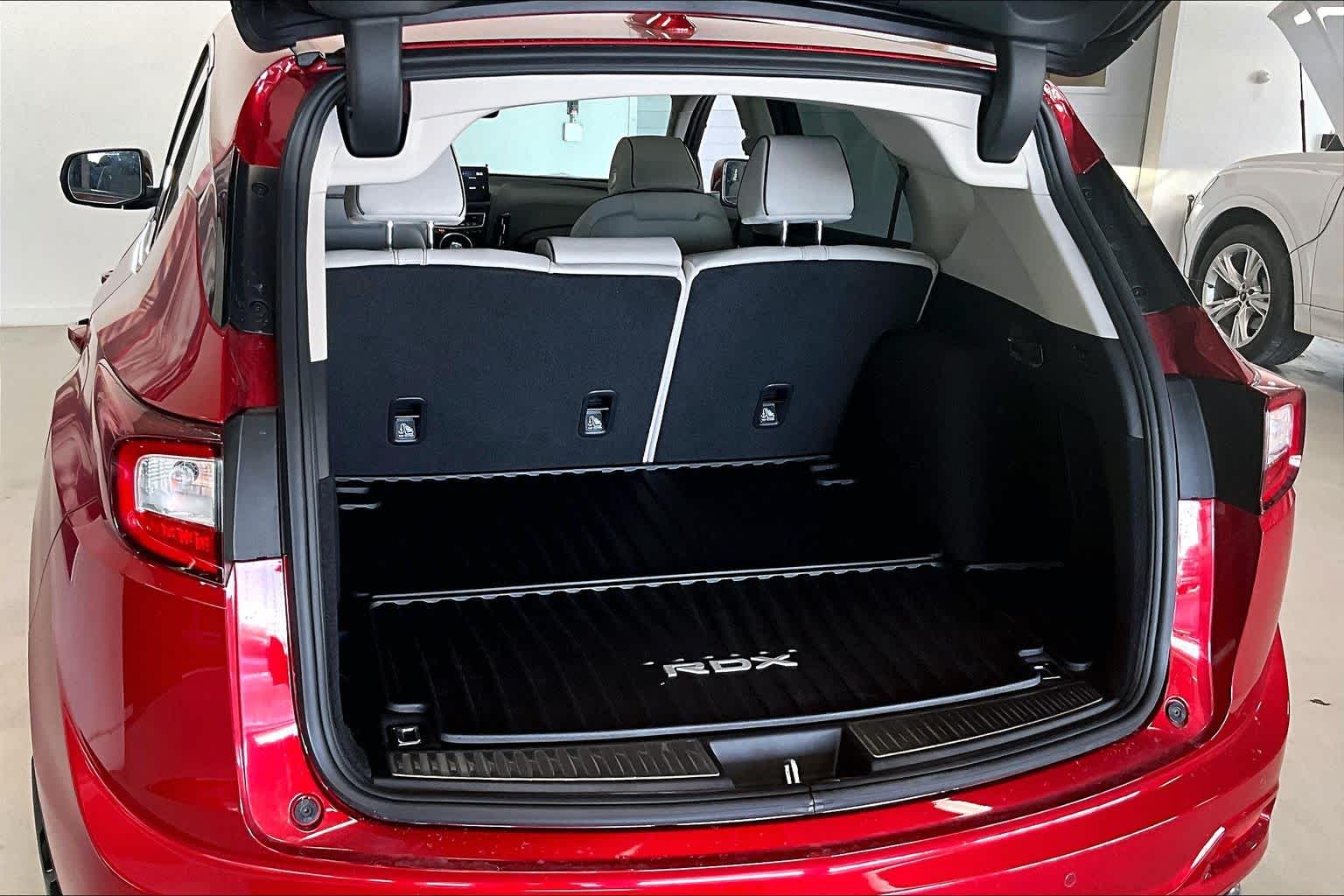 Thumbnail: 2026 Acura RDX - 18