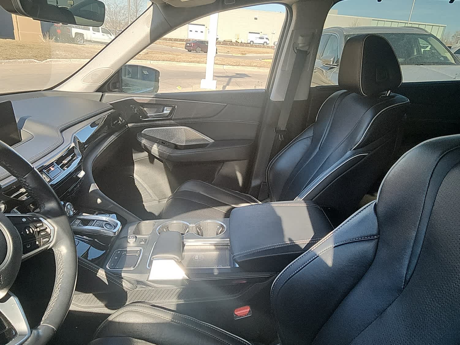 Thumbnail: 2022 Acura MDX - 9