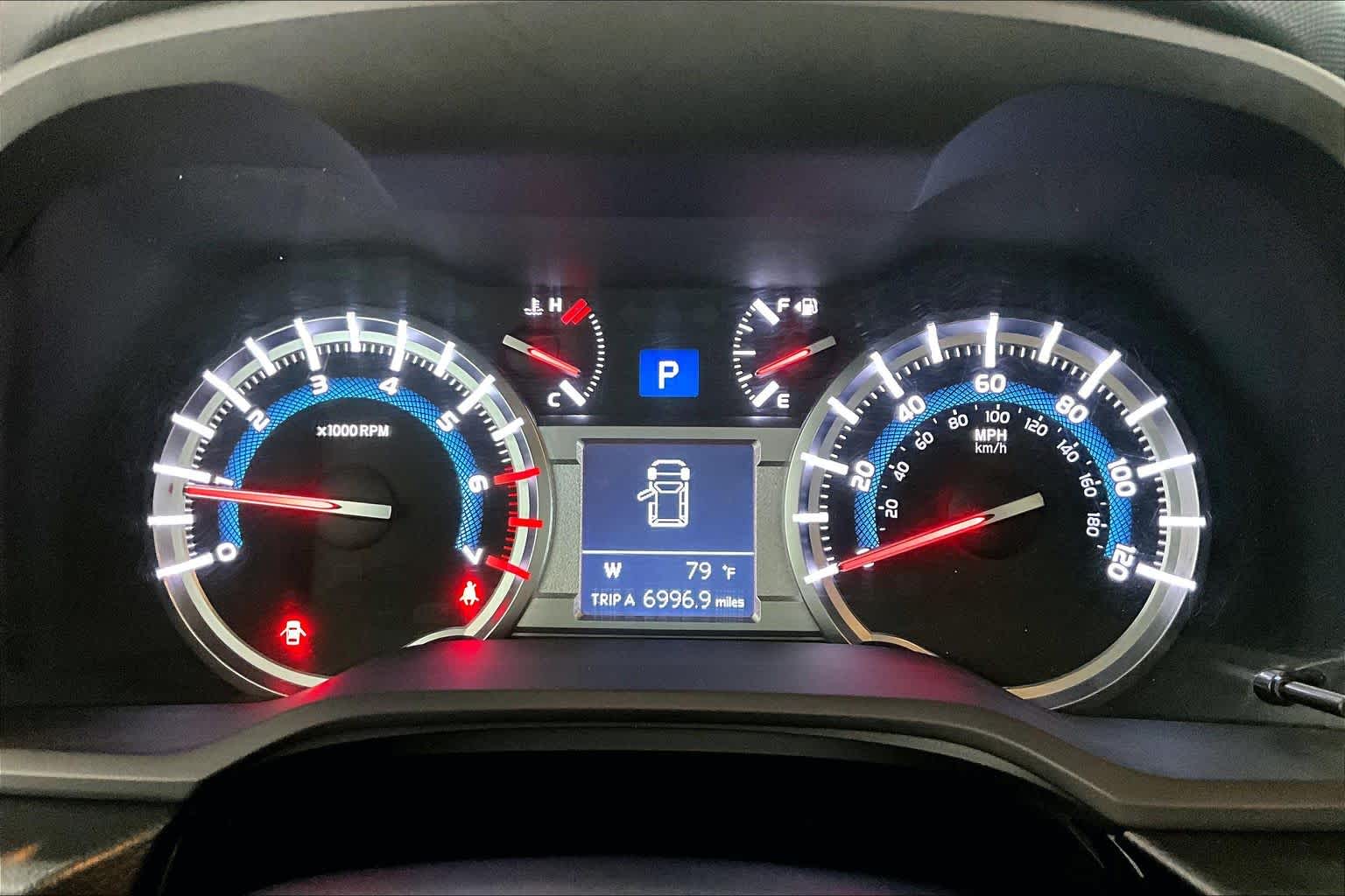 Thumbnail: 2019 Toyota 4Runner - 15