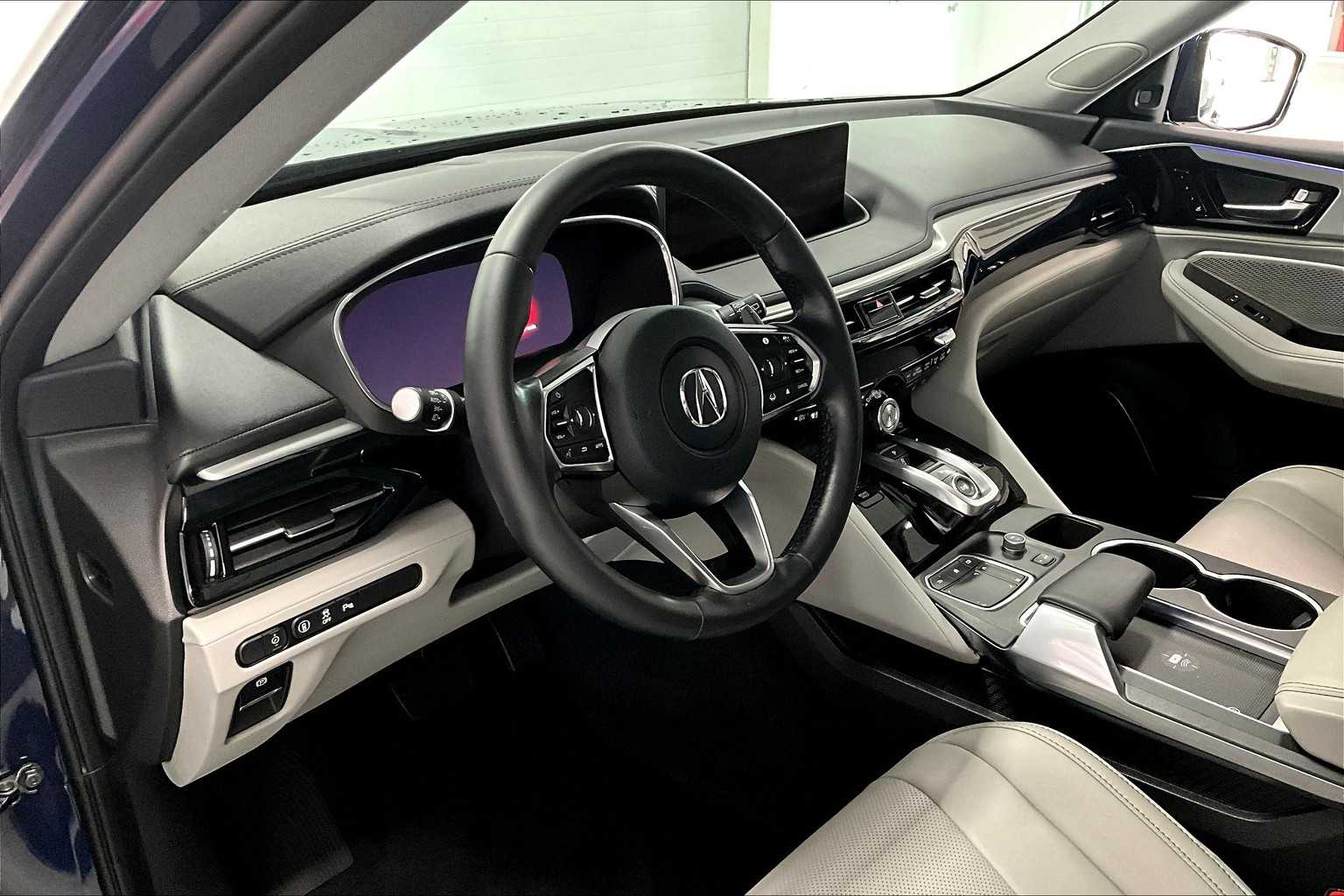 2022 Acura MDX SH-AWD Technology photo 2
