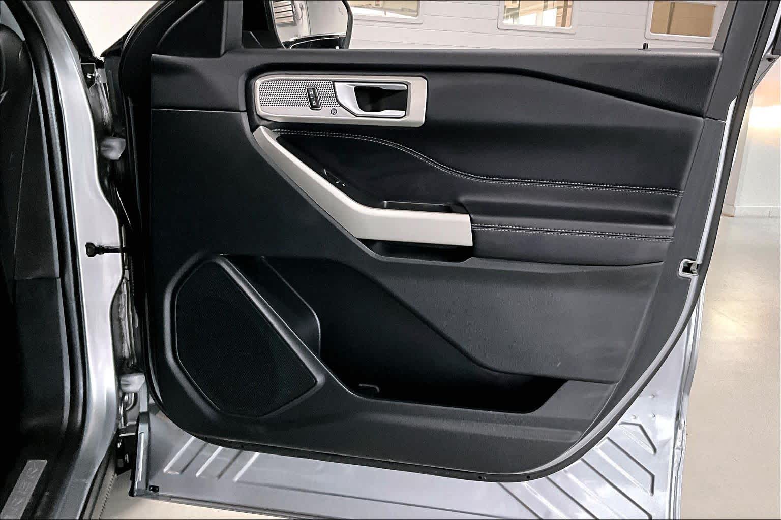 Thumbnail: 2023 Ford Explorer - 25