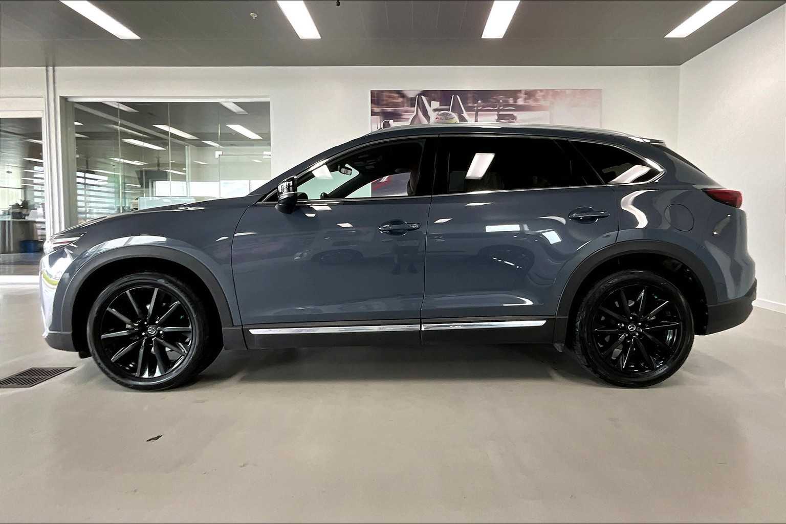 Thumbnail: 2022 Mazda CX-9 - 3