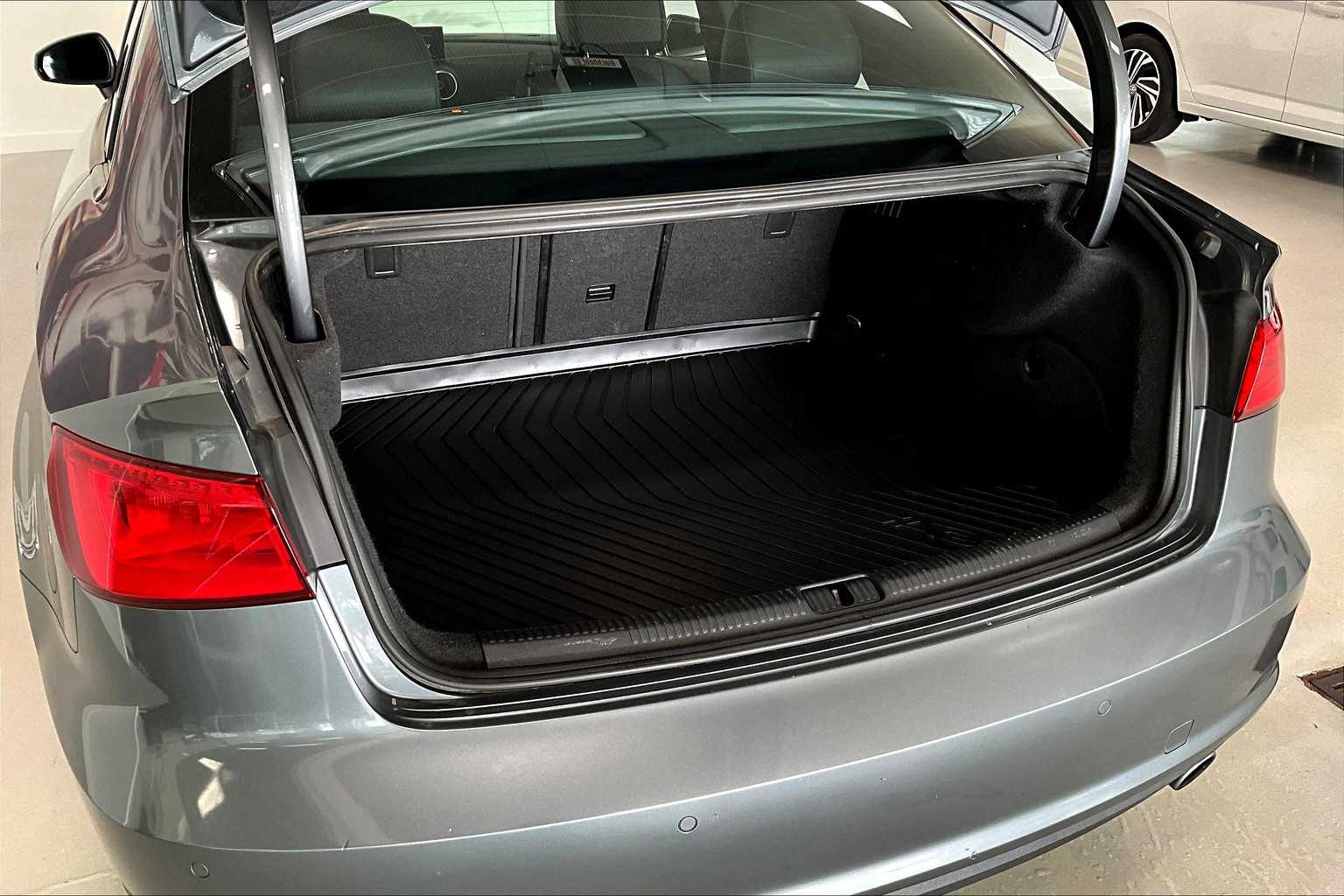 Thumbnail: 2015 Audi S3 - 16