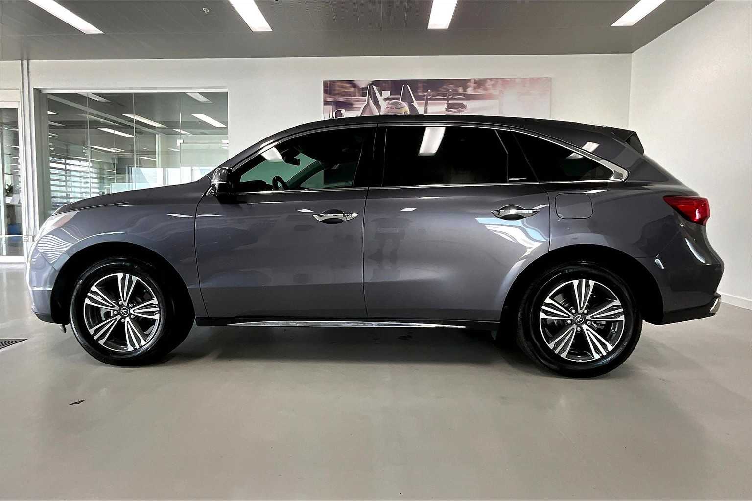 2018 Acura MDX SH-AWD photo 2