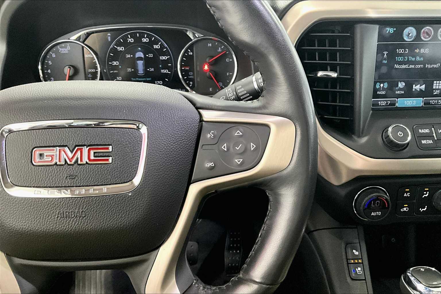 Thumbnail: 2018 GMC Acadia - 21