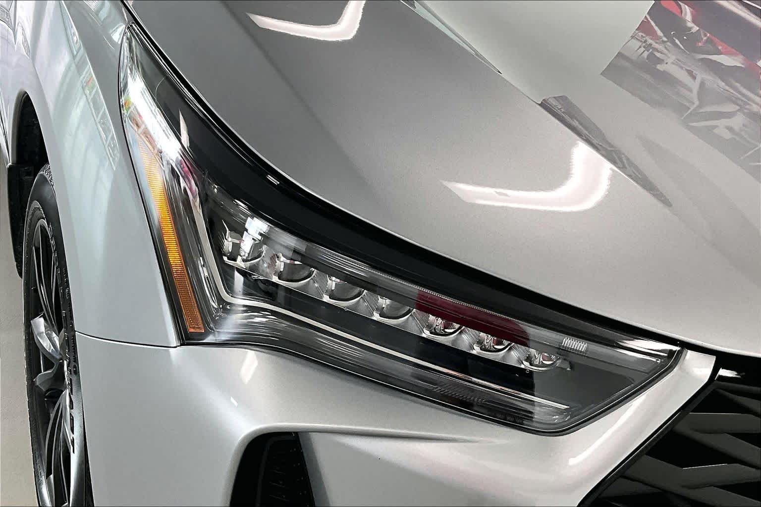 Thumbnail: 2025 Acura RDX - 29