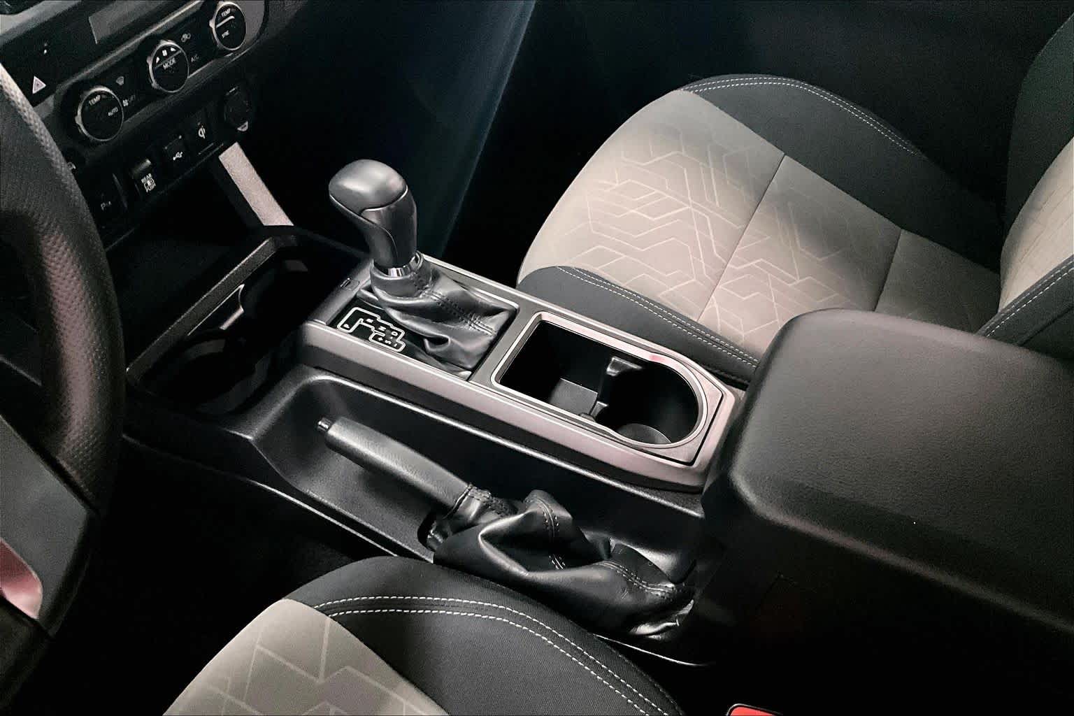 Thumbnail: 2023 Toyota Tacoma - 15