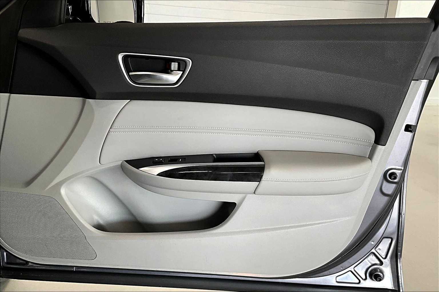 Thumbnail: 2019 Acura TLX - 26