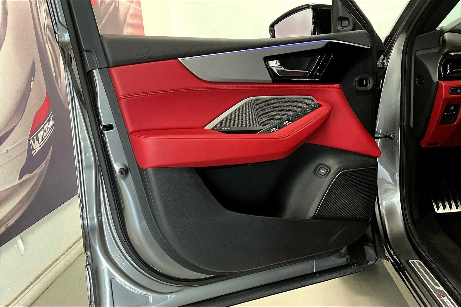 2023 Acura MDX Base 26