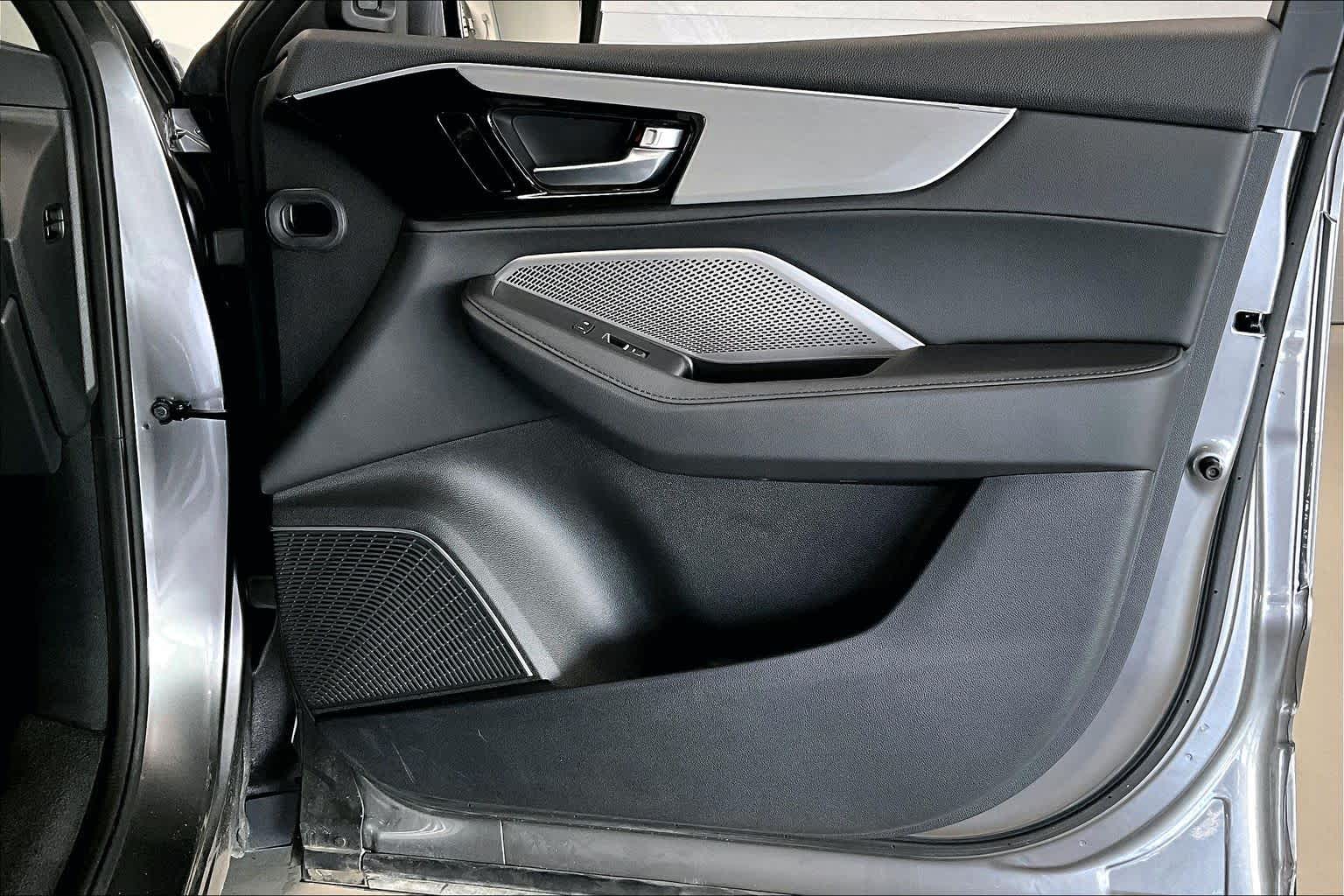 Thumbnail: 2023 Acura MDX - 26