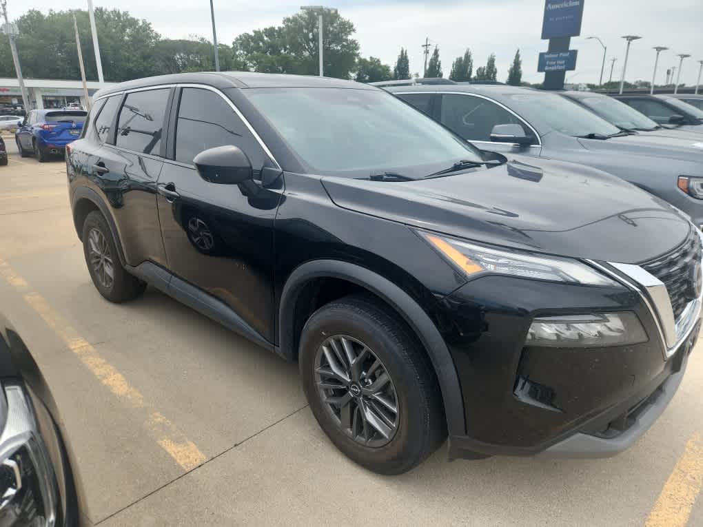 Thumbnail: 2023 Nissan Rogue - 4