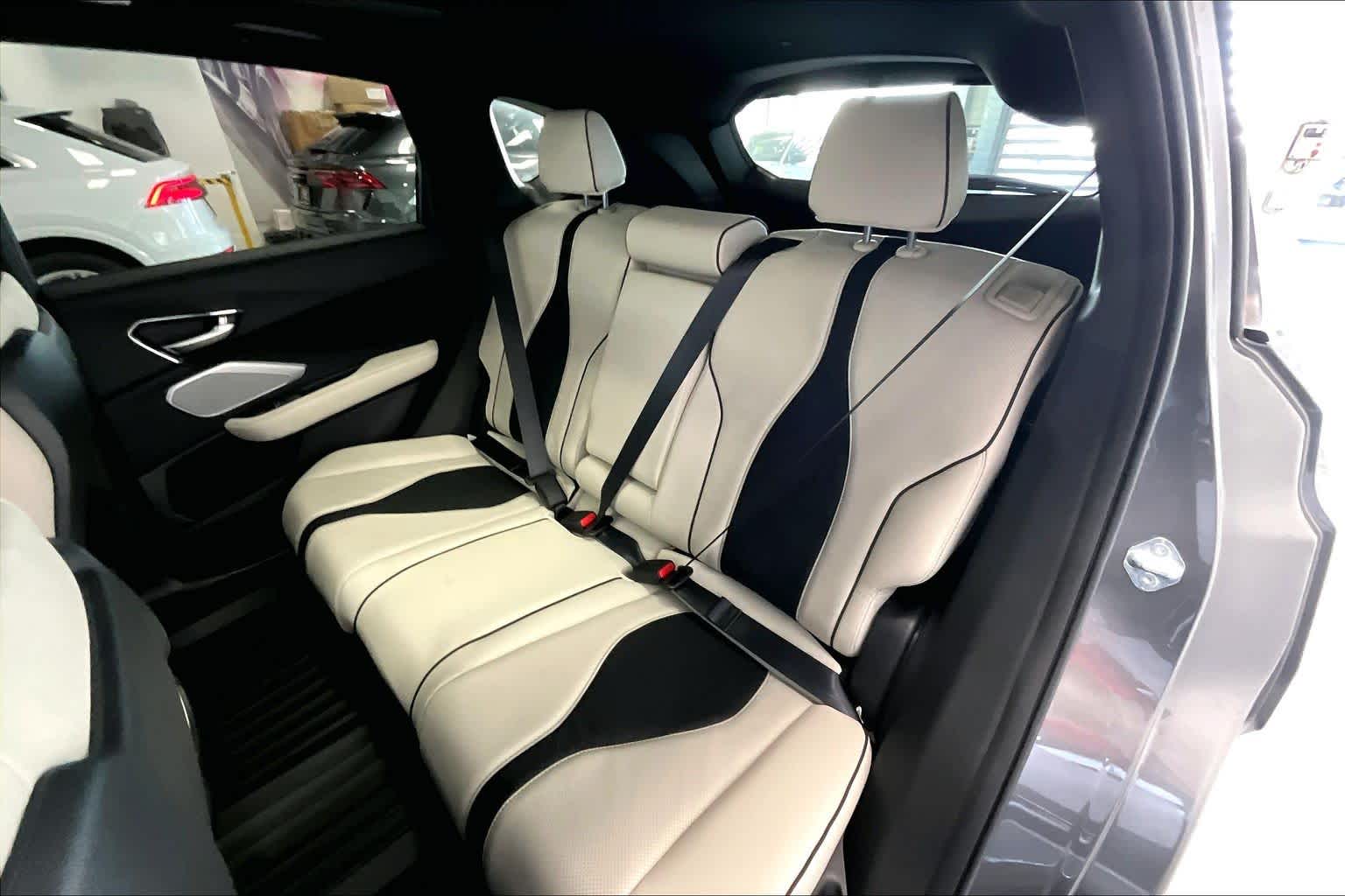 Thumbnail: 2026 Acura RDX - 13