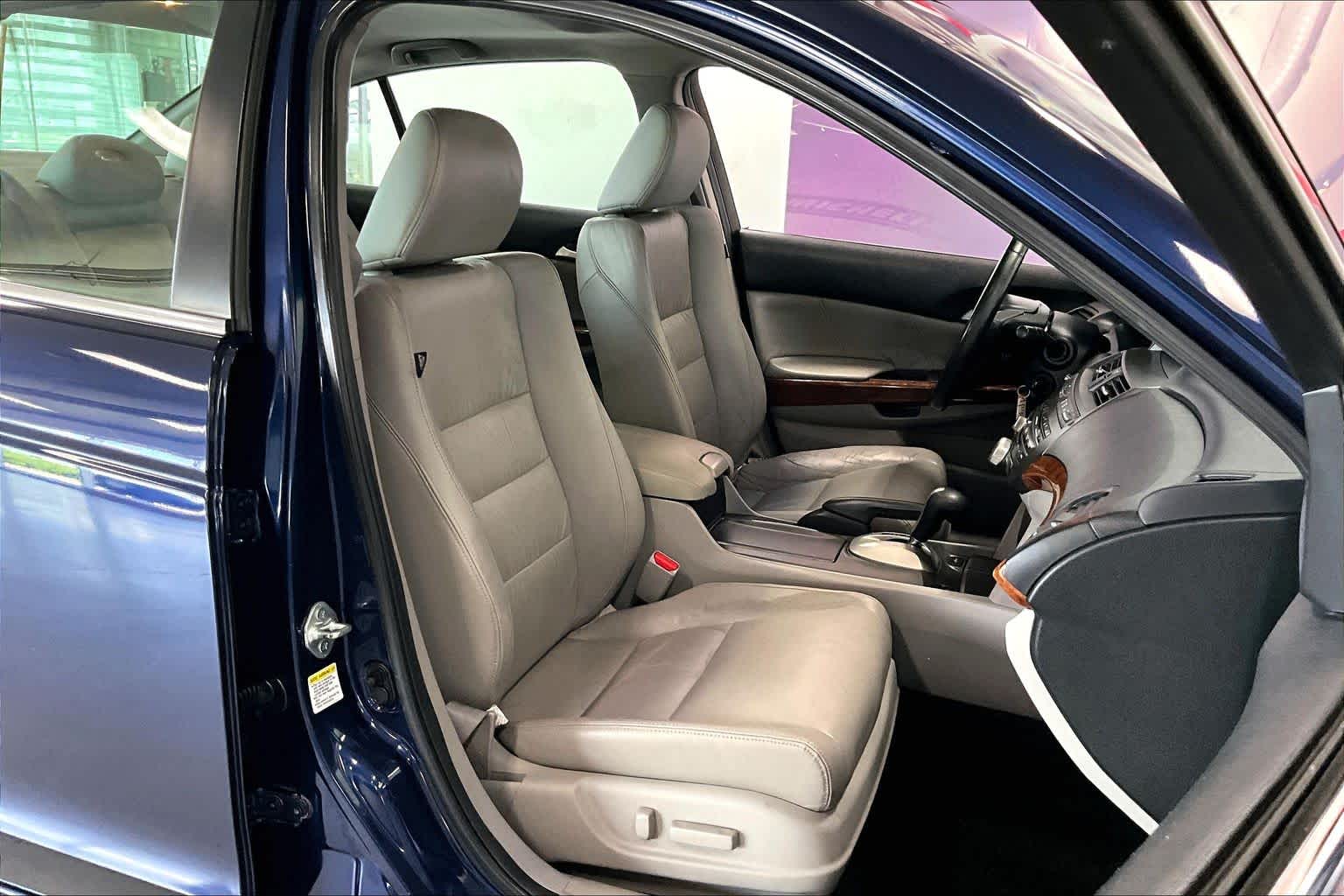 Thumbnail: 2011 Honda Accord - 11