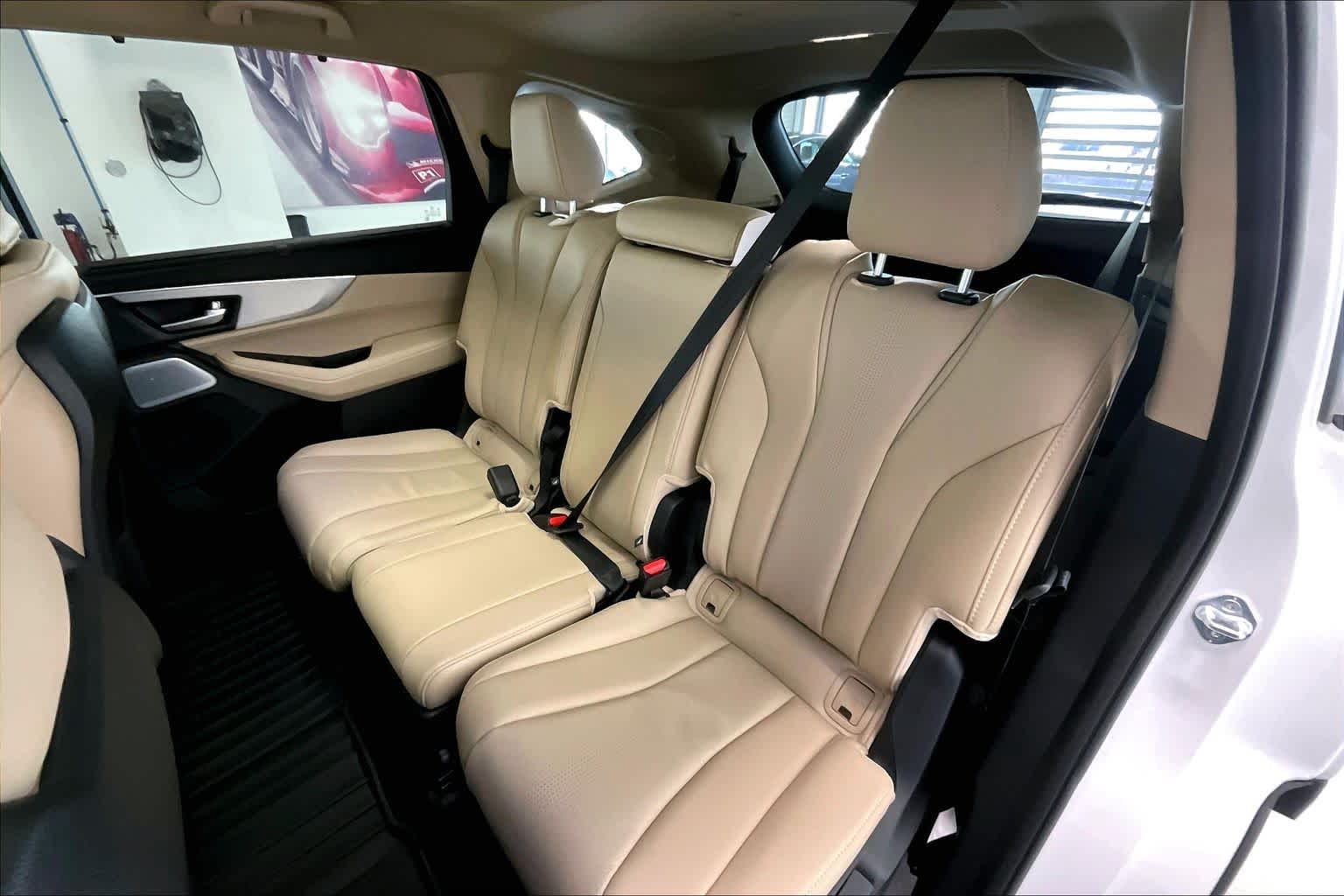 Thumbnail: 2026 Acura MDX - 13