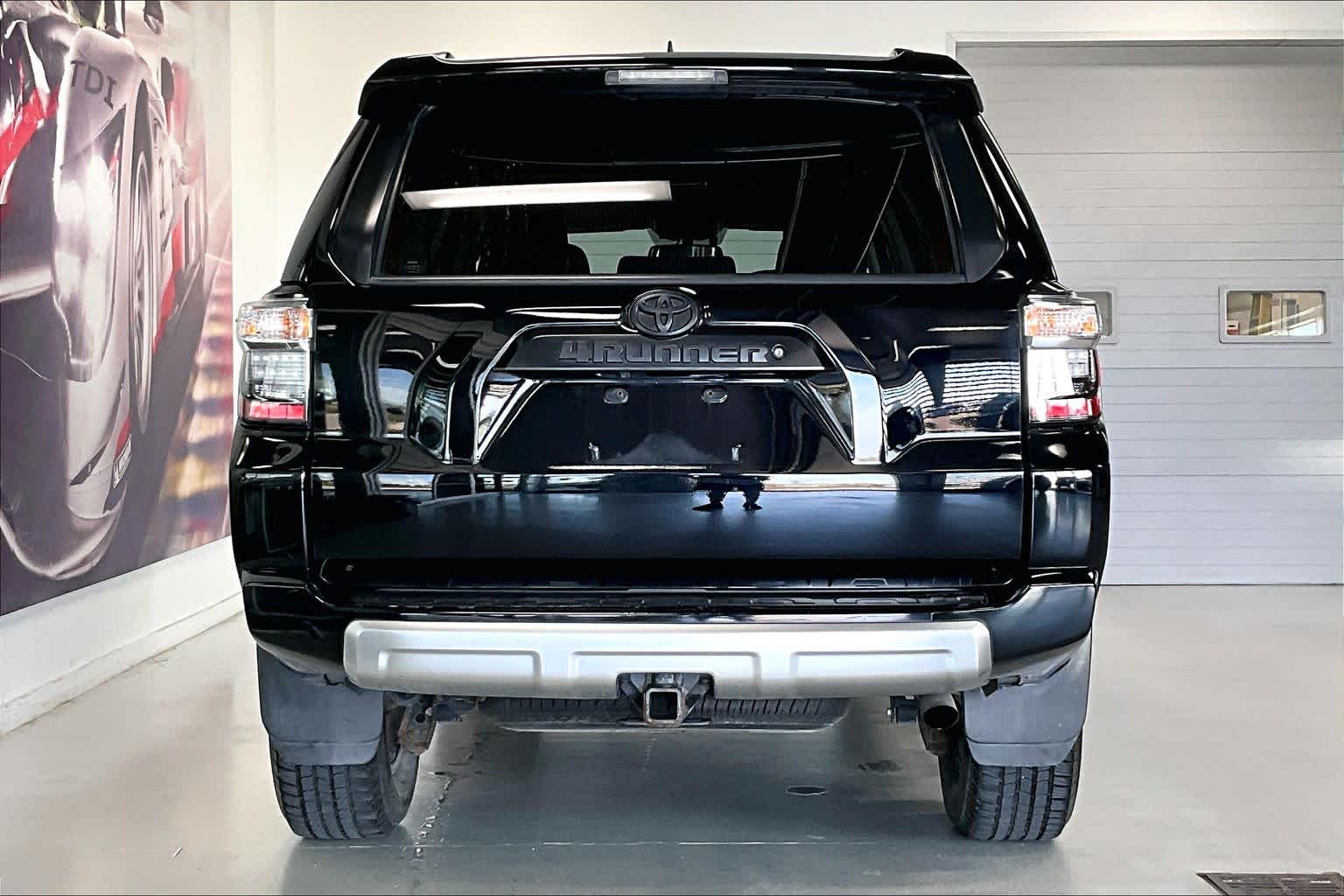 Thumbnail: 2019 Toyota 4Runner - 5