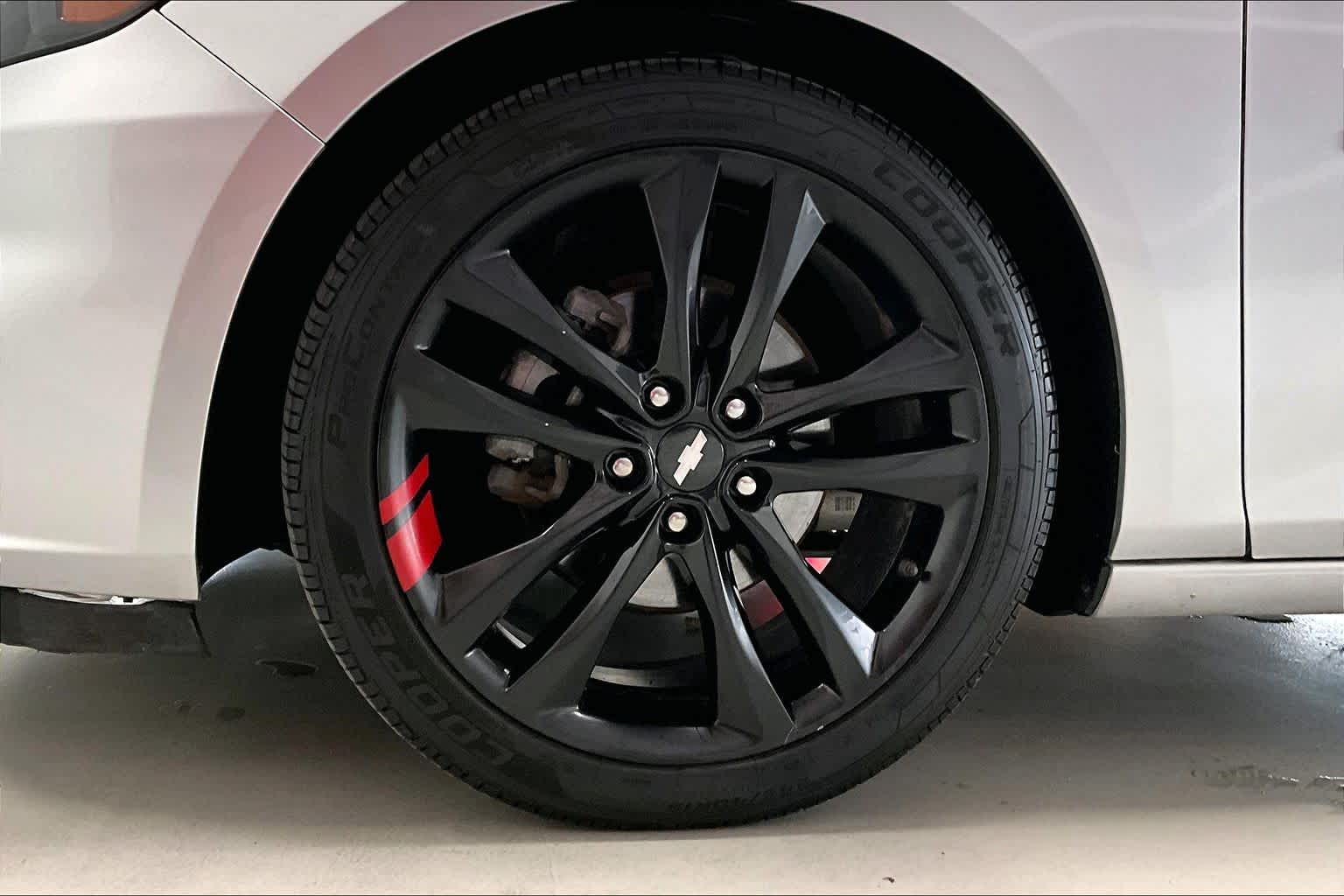 Thumbnail: 2018 Chevrolet Malibu - 8