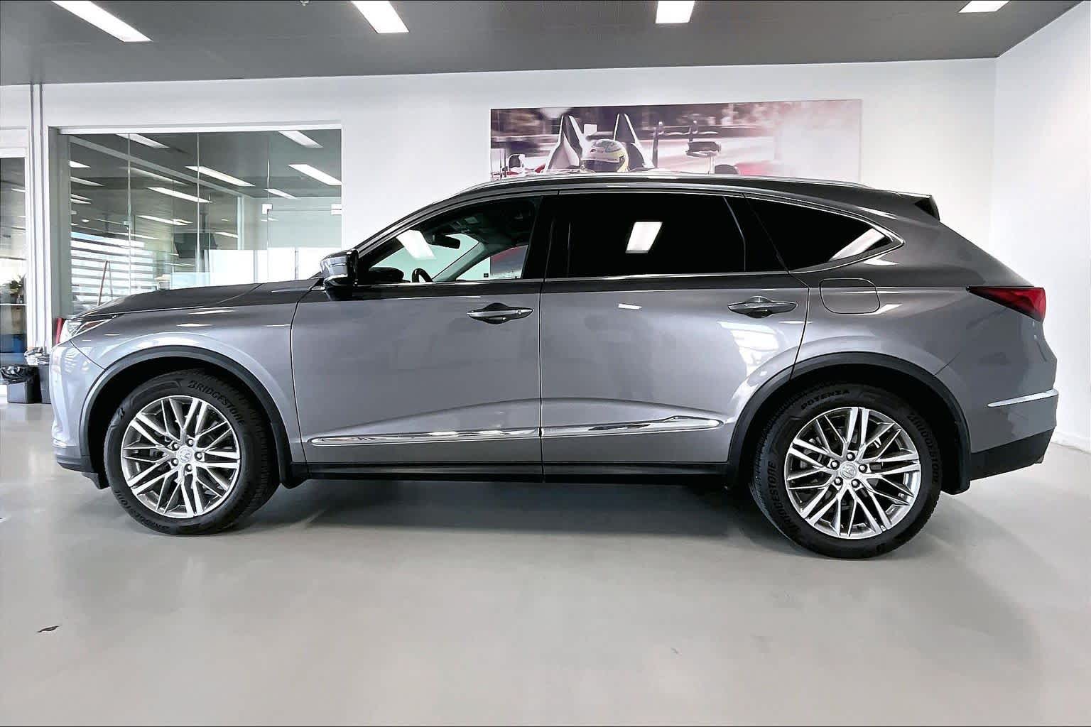 Thumbnail: 2022 Acura MDX - 3