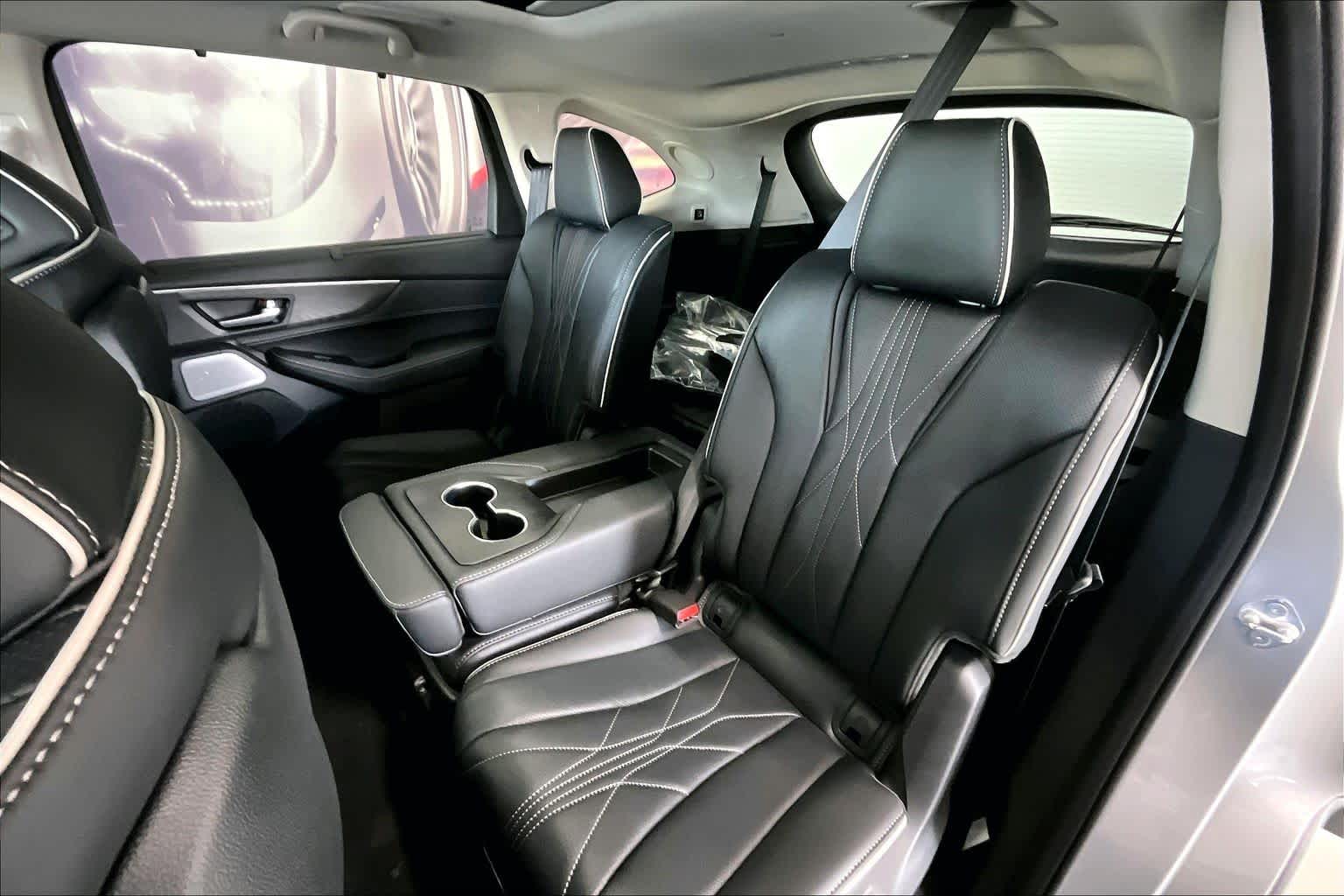 Thumbnail: 2026 Acura MDX - 12