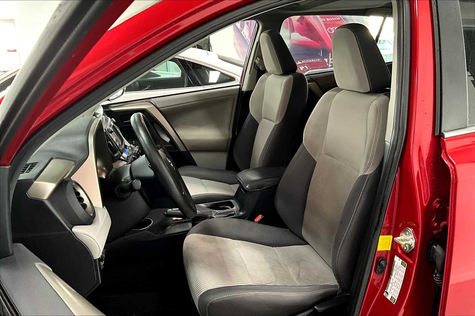 Thumbnail: 2013 Toyota RAV4 - 10