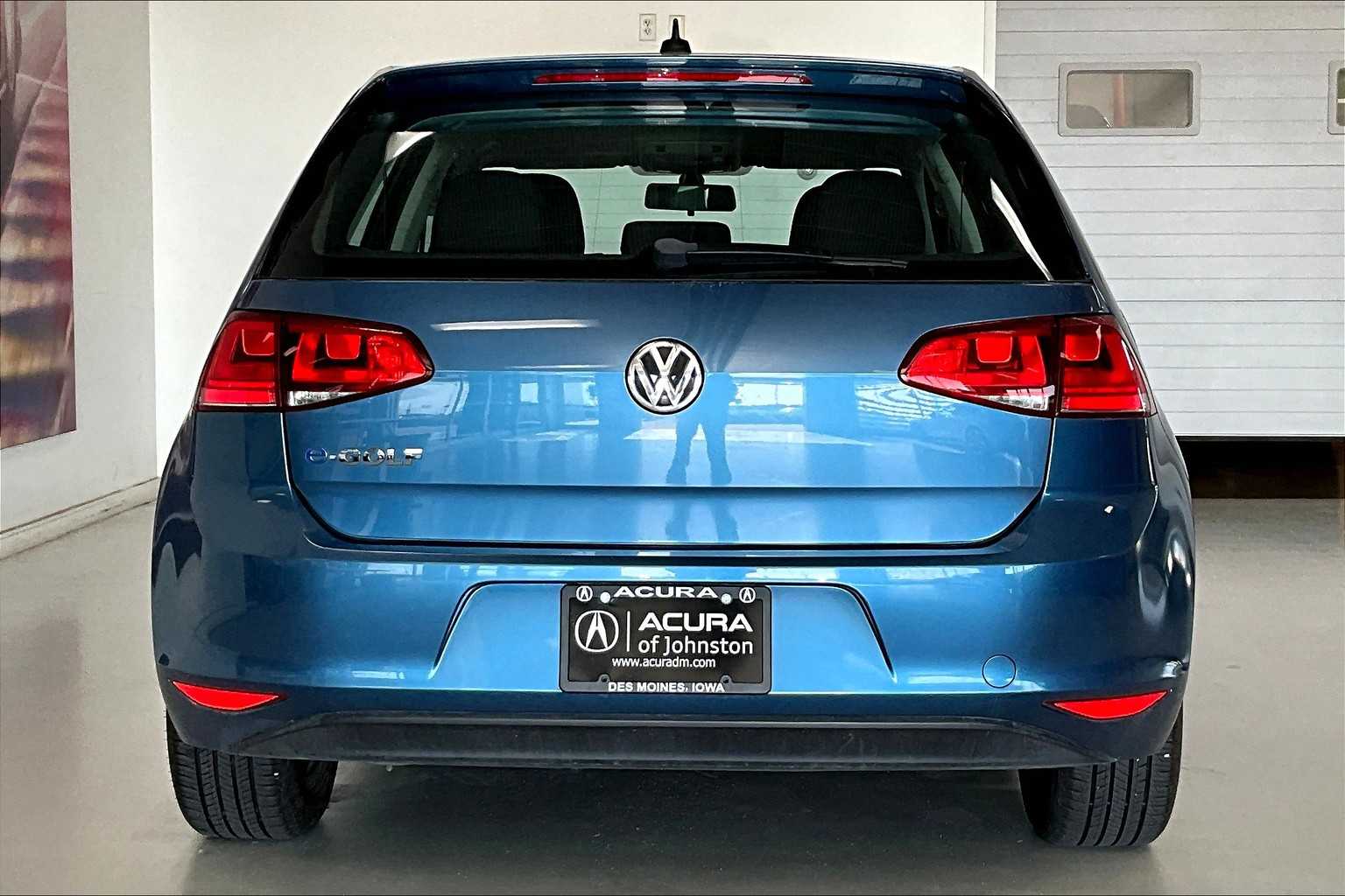 Thumbnail: 2016 Volkswagen e-Golf - 5