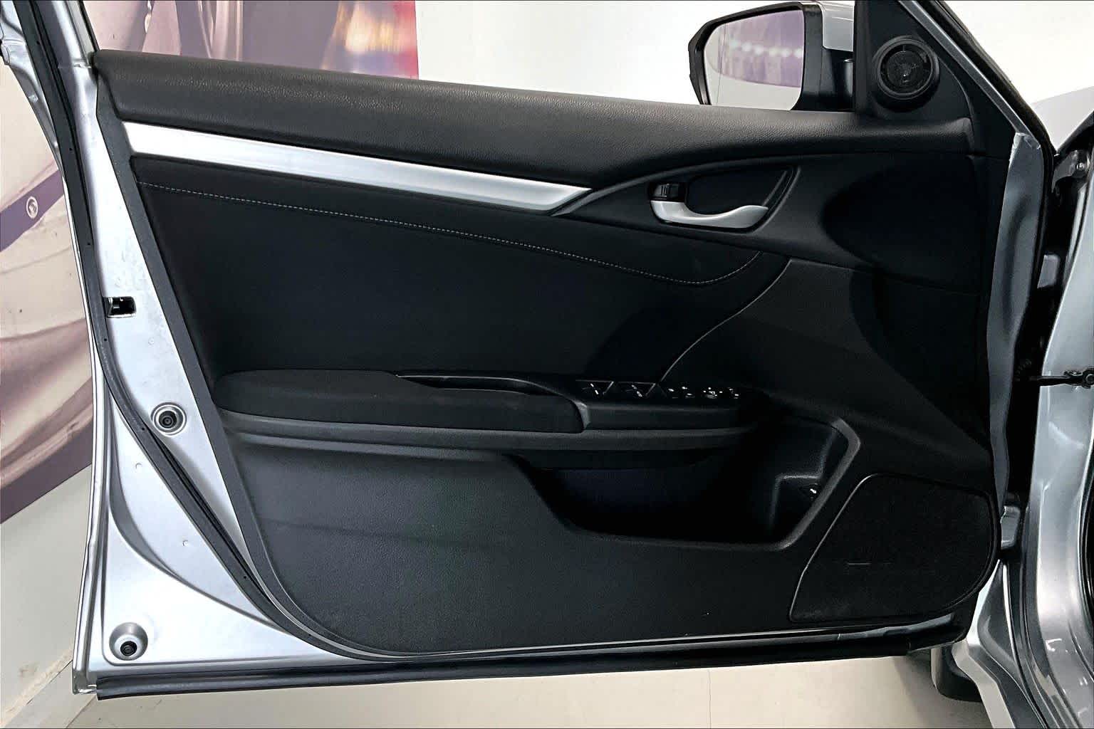 Thumbnail: 2016 Honda Civic - 24