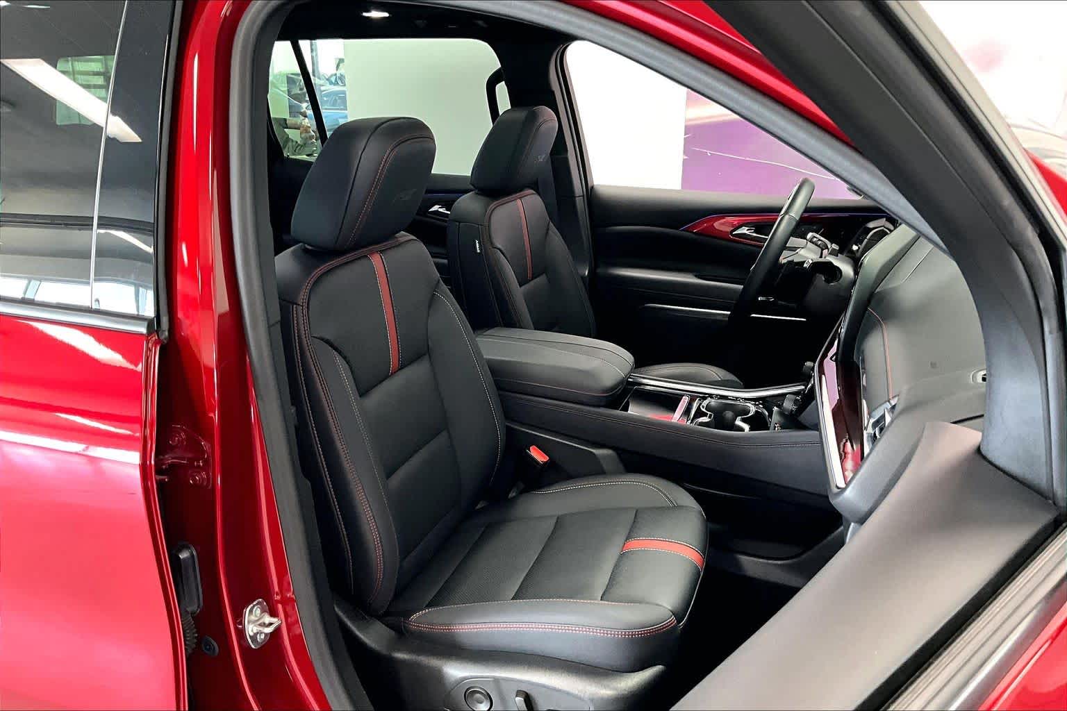 Thumbnail: 2024 Chevrolet Traverse - 11