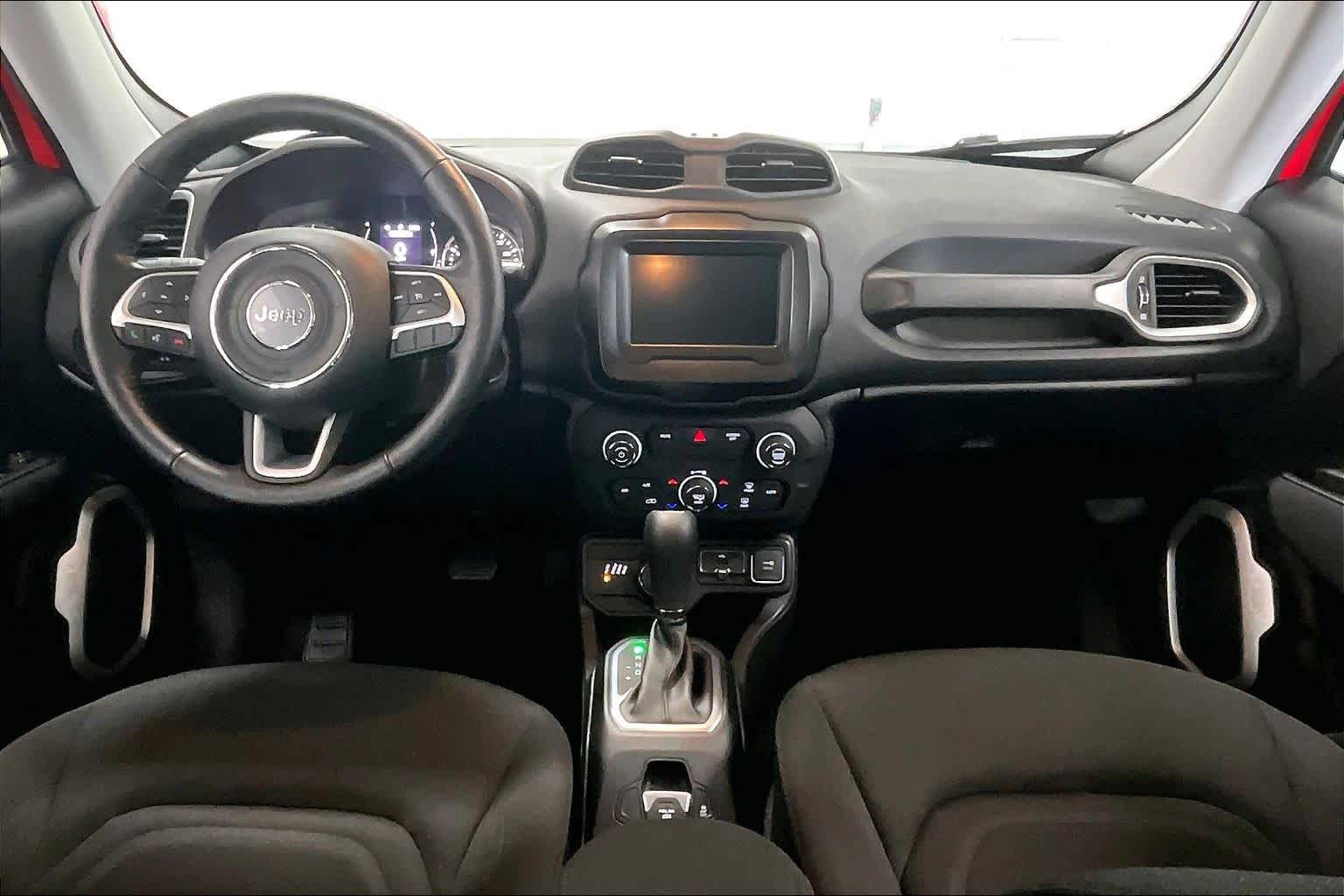 Thumbnail: 2018 Jeep Renegade - 8
