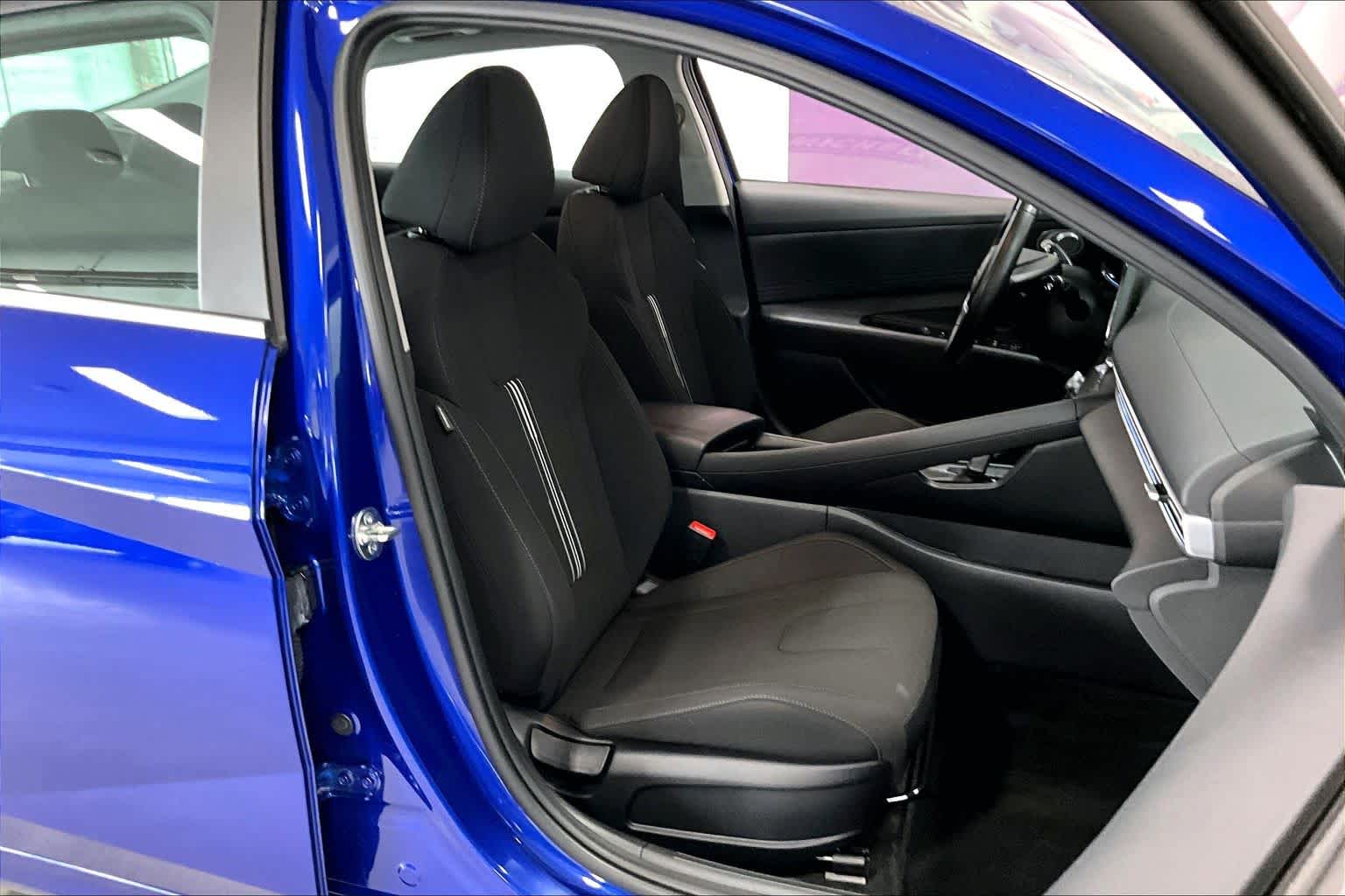 Thumbnail: 2024 Hyundai Elantra - 11