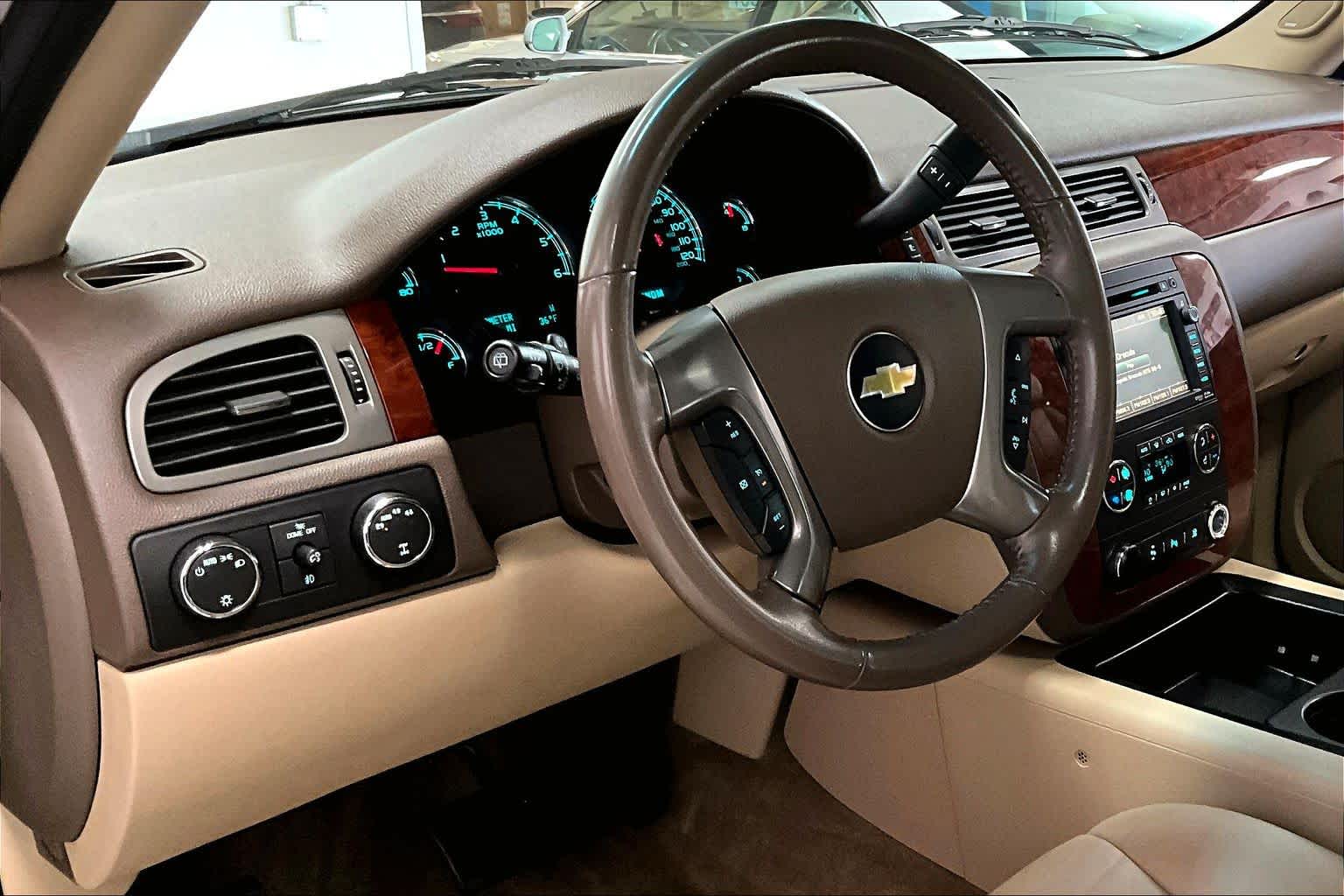Thumbnail: 2011 Chevrolet Suburban - 2