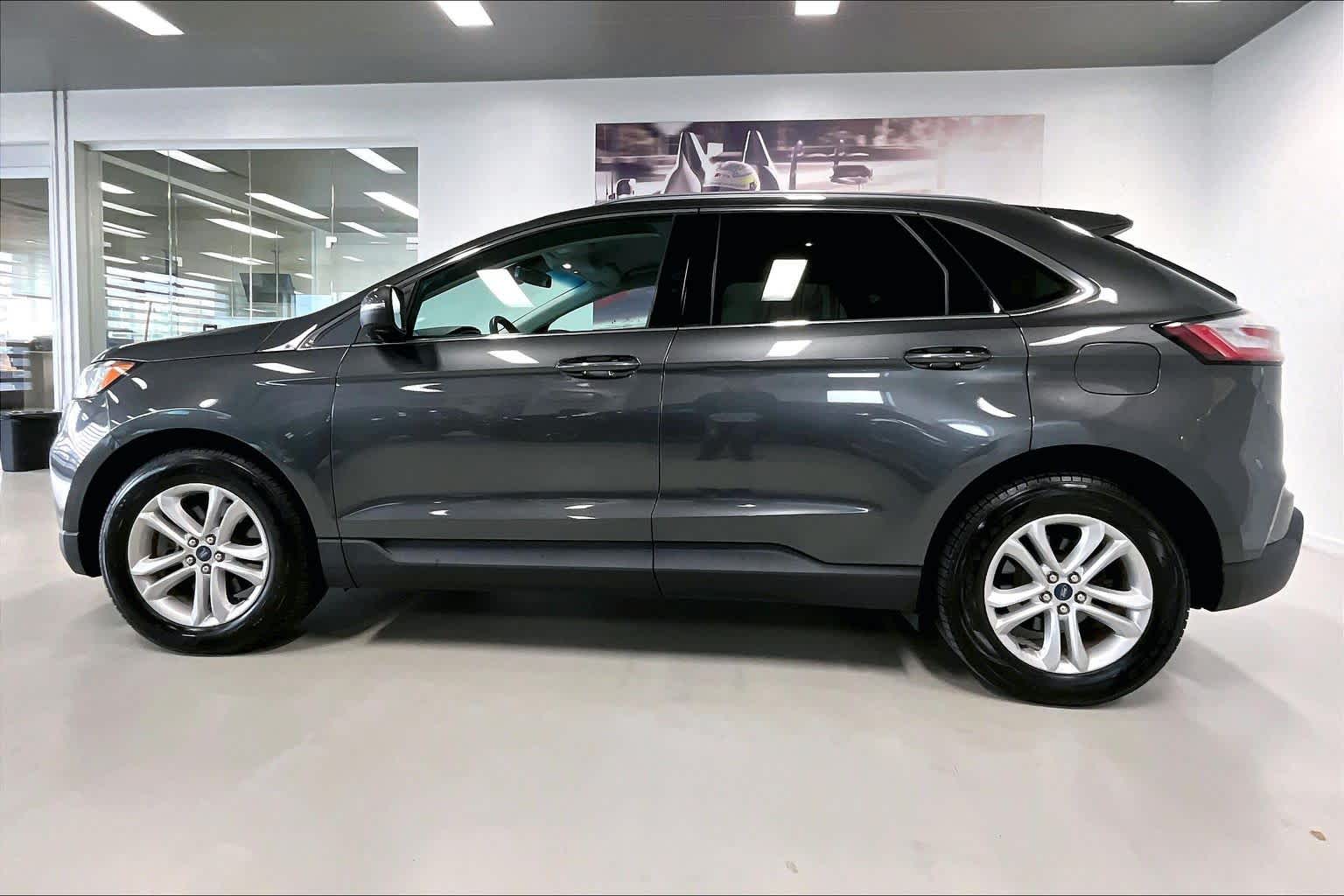 Thumbnail: 2020 Ford Edge - 3