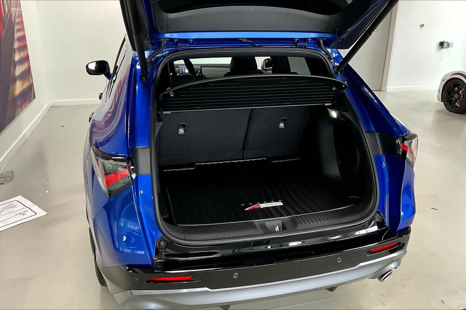 Thumbnail: 2025 Acura ADX - 17