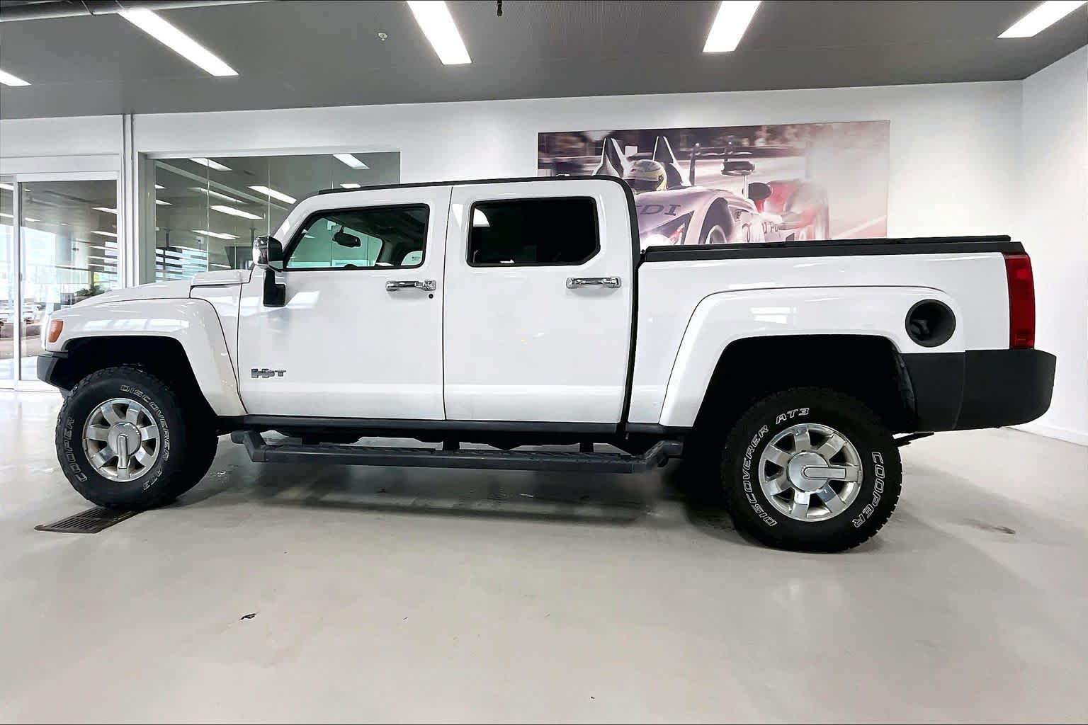 Thumbnail: 2010 Hummer H3 - 3