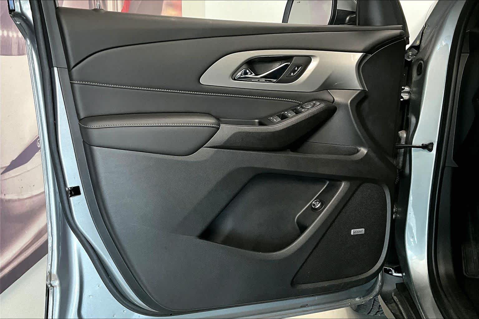 Thumbnail: 2023 Chevrolet Traverse - 25