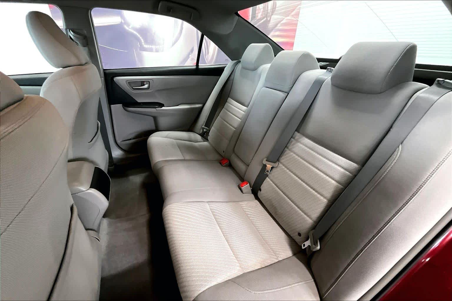 Thumbnail: 2017 Toyota Camry - 26