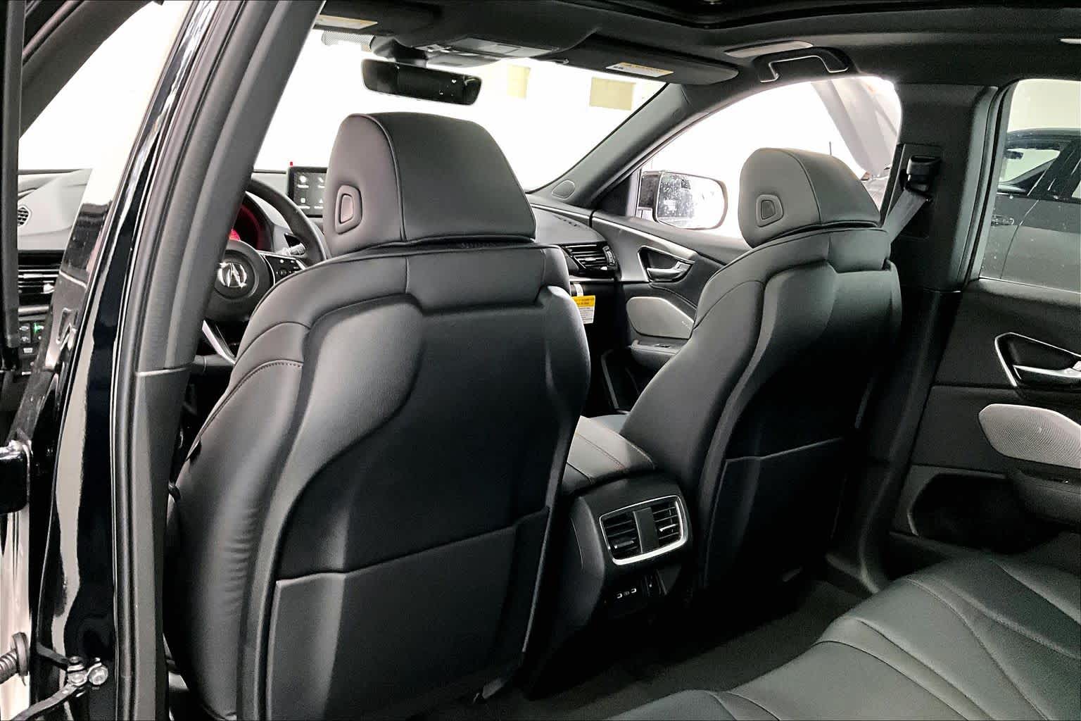 Thumbnail: 2026 Acura RDX - 11