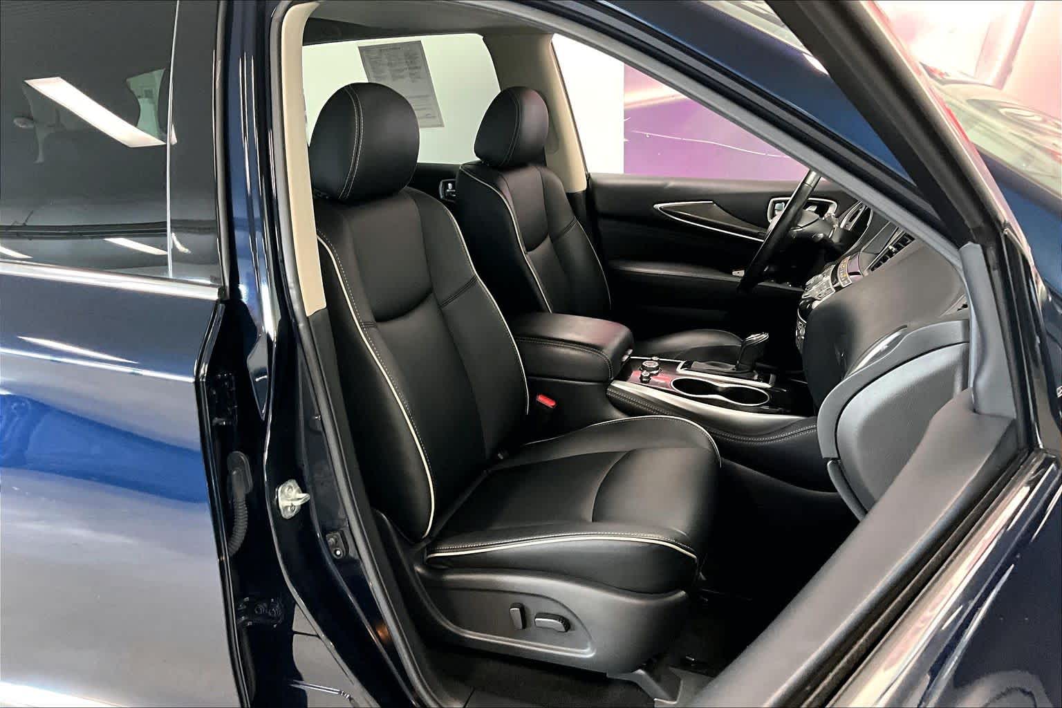 Thumbnail: 2019 INFINITI QX60 - 12