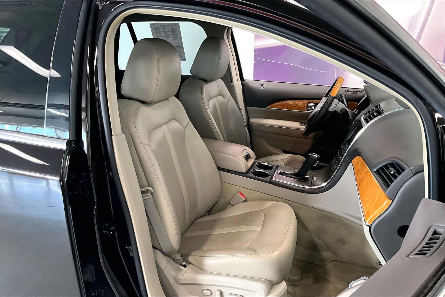 Thumbnail: 2015 Lincoln MKX - 11