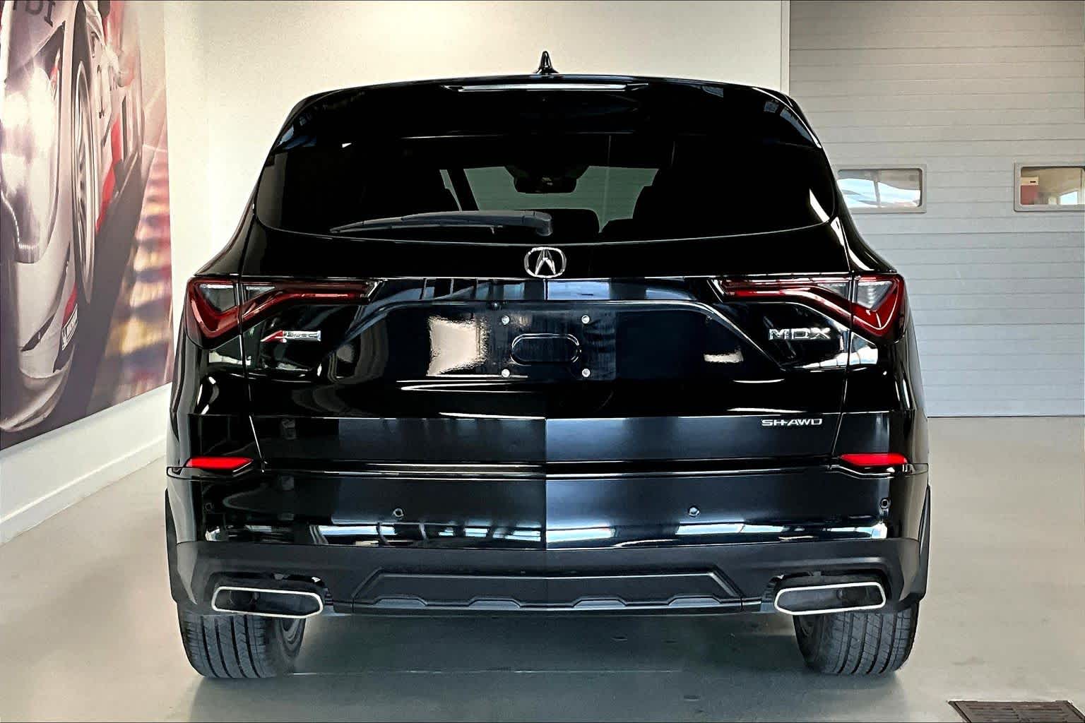 Thumbnail: 2023 Acura MDX - 5