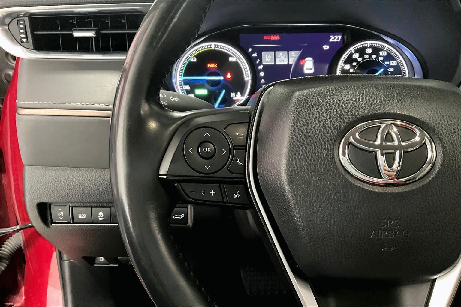 Thumbnail: 2021 Toyota Venza - 22