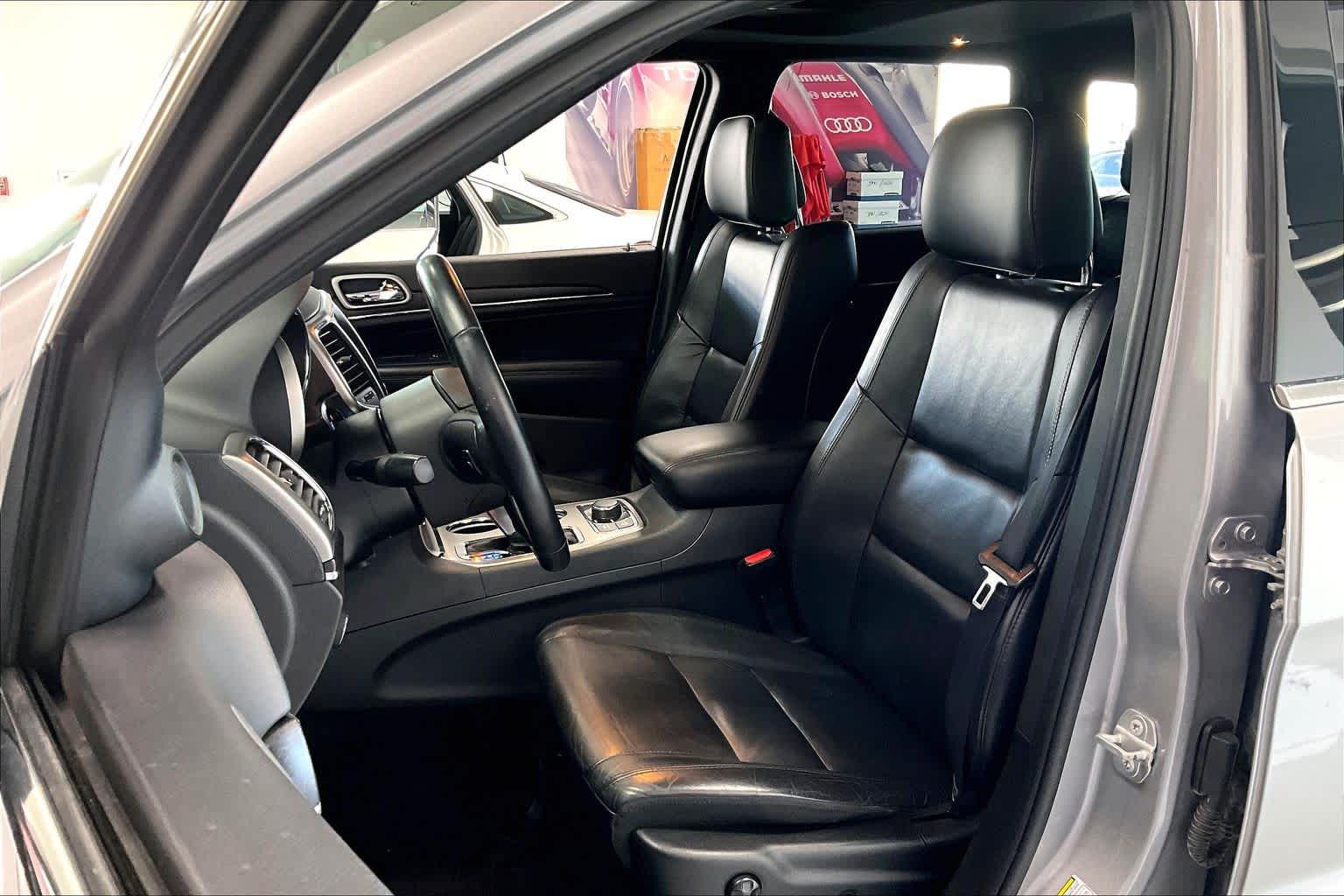 Thumbnail: 2018 Jeep Grand Cherokee - 9