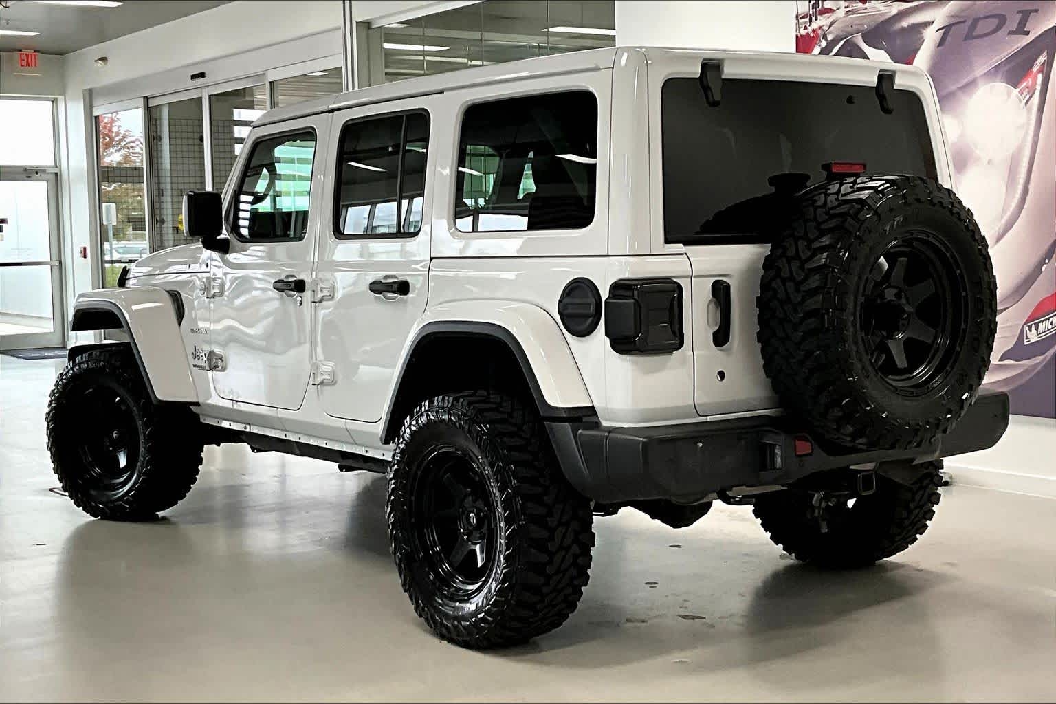 Thumbnail: 2018 Jeep Wrangler - 4