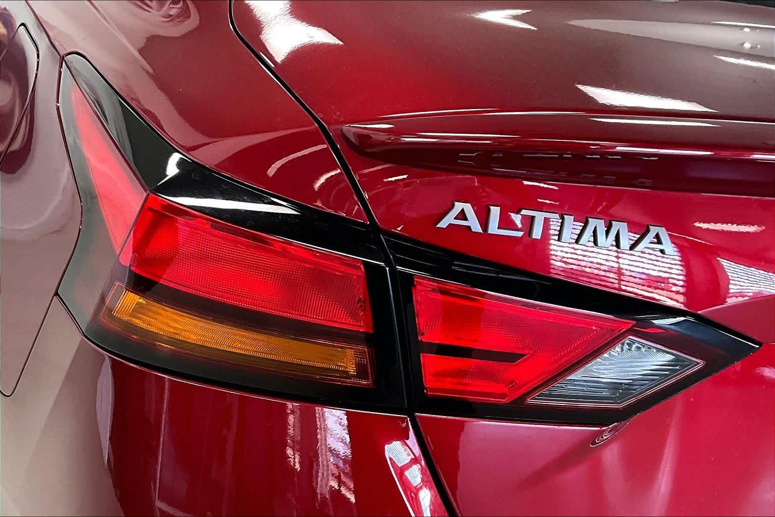 Thumbnail: 2023 Nissan Altima - 28
