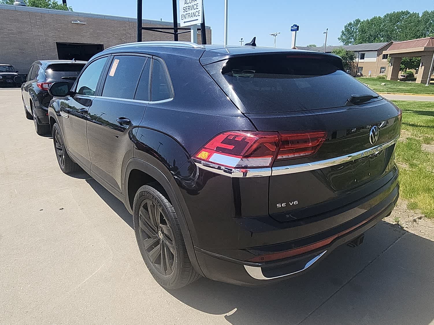 Thumbnail: 2023 Volkswagen Atlas - 7