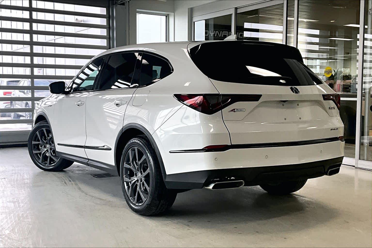 Thumbnail: 2023 Acura MDX - 4