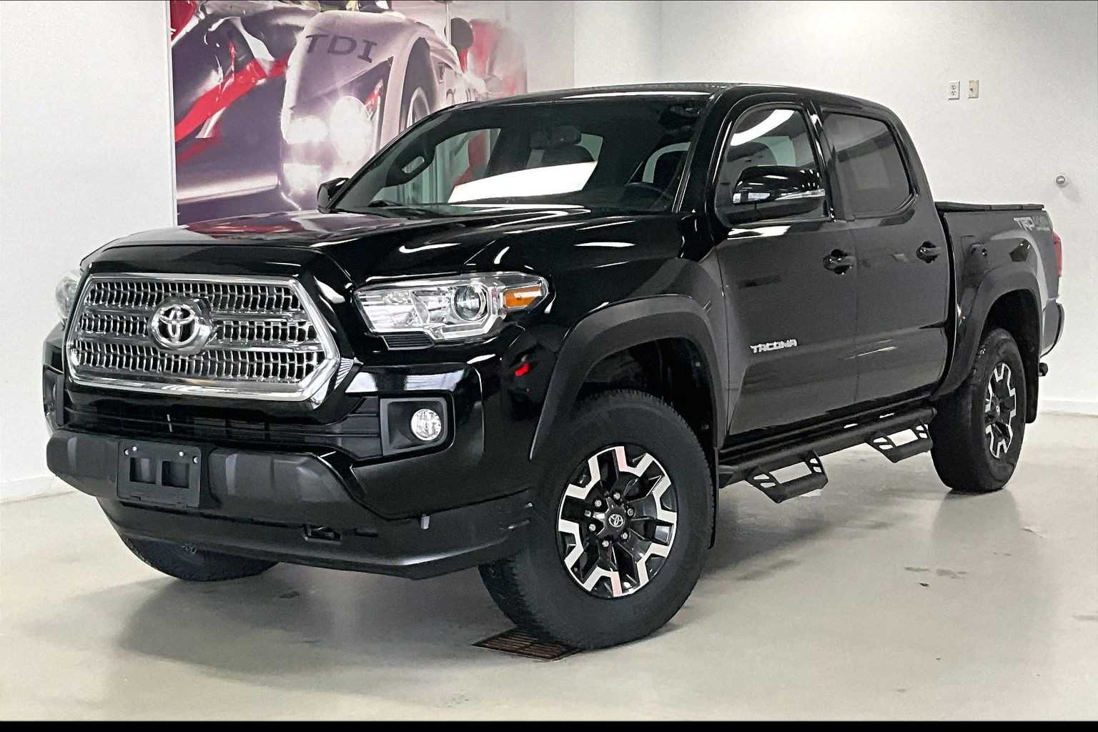 2017 Toyota Tacoma TRD Off-Road -
                  Johnston, IA