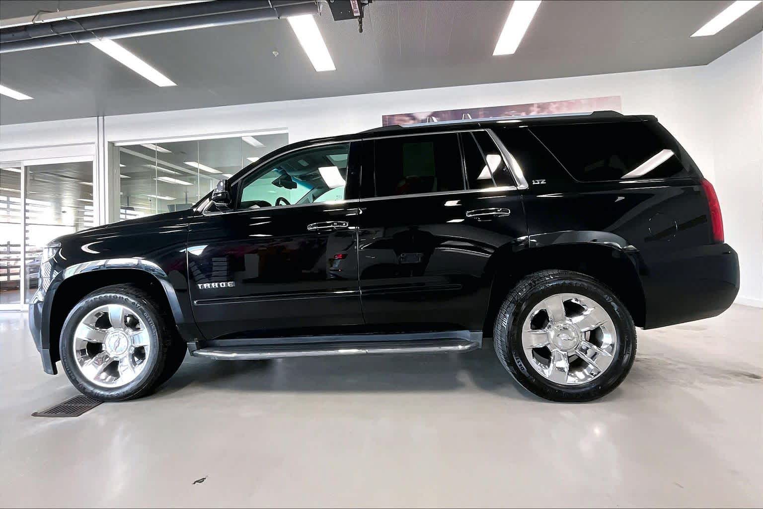 Thumbnail: 2016 Chevrolet Tahoe - 3