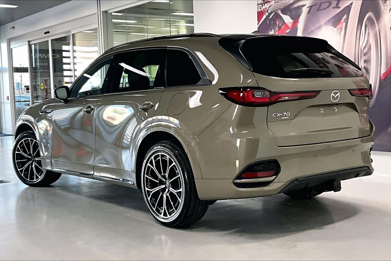 Thumbnail: 2025 Mazda CX-70 - 4