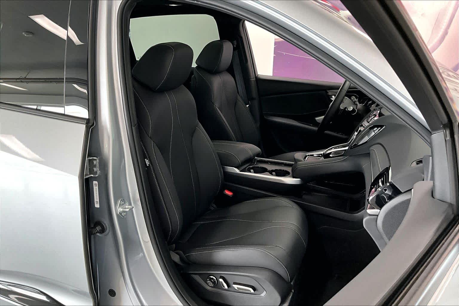 Thumbnail: 2025 Acura RDX - 12