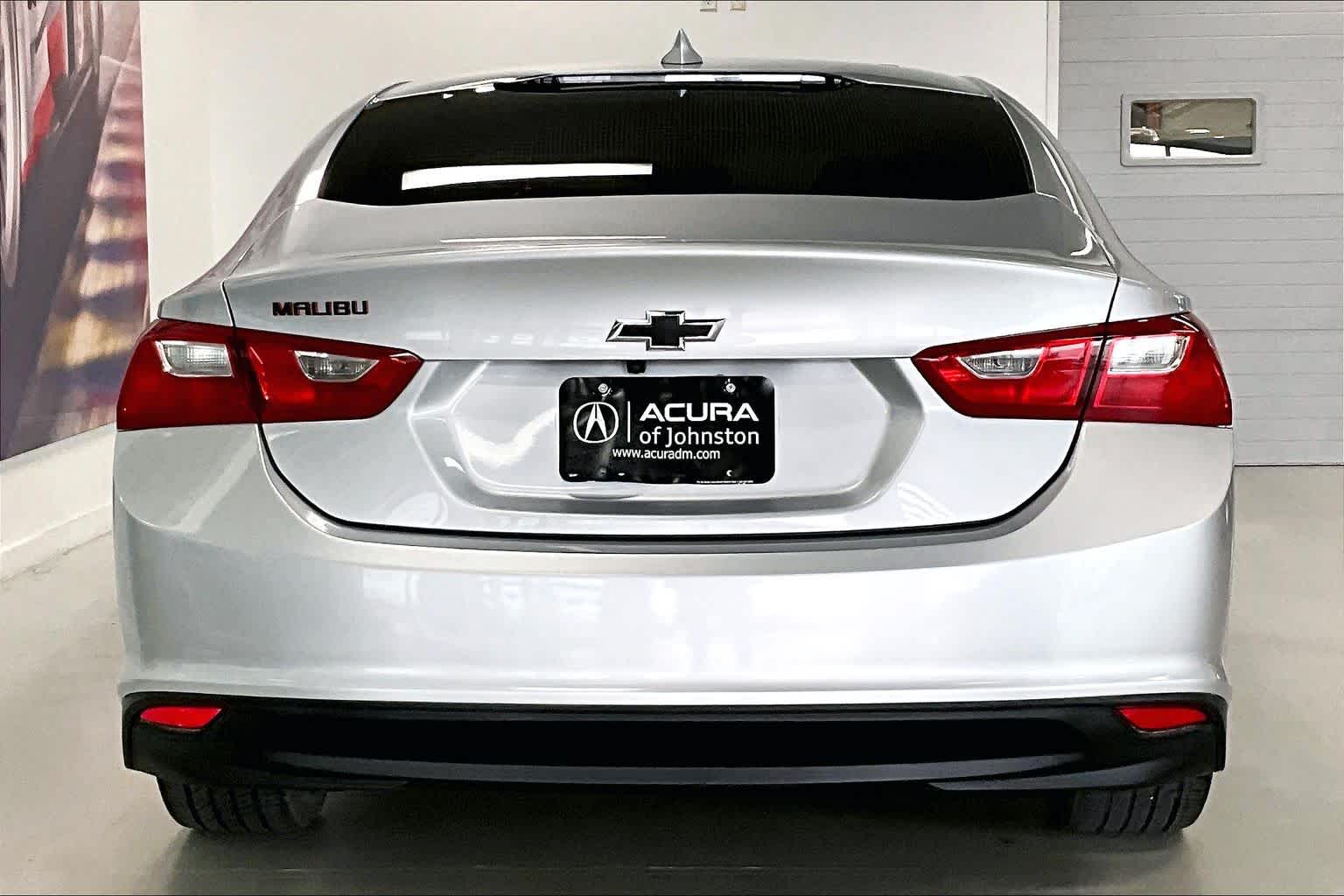 Thumbnail: 2018 Chevrolet Malibu - 5